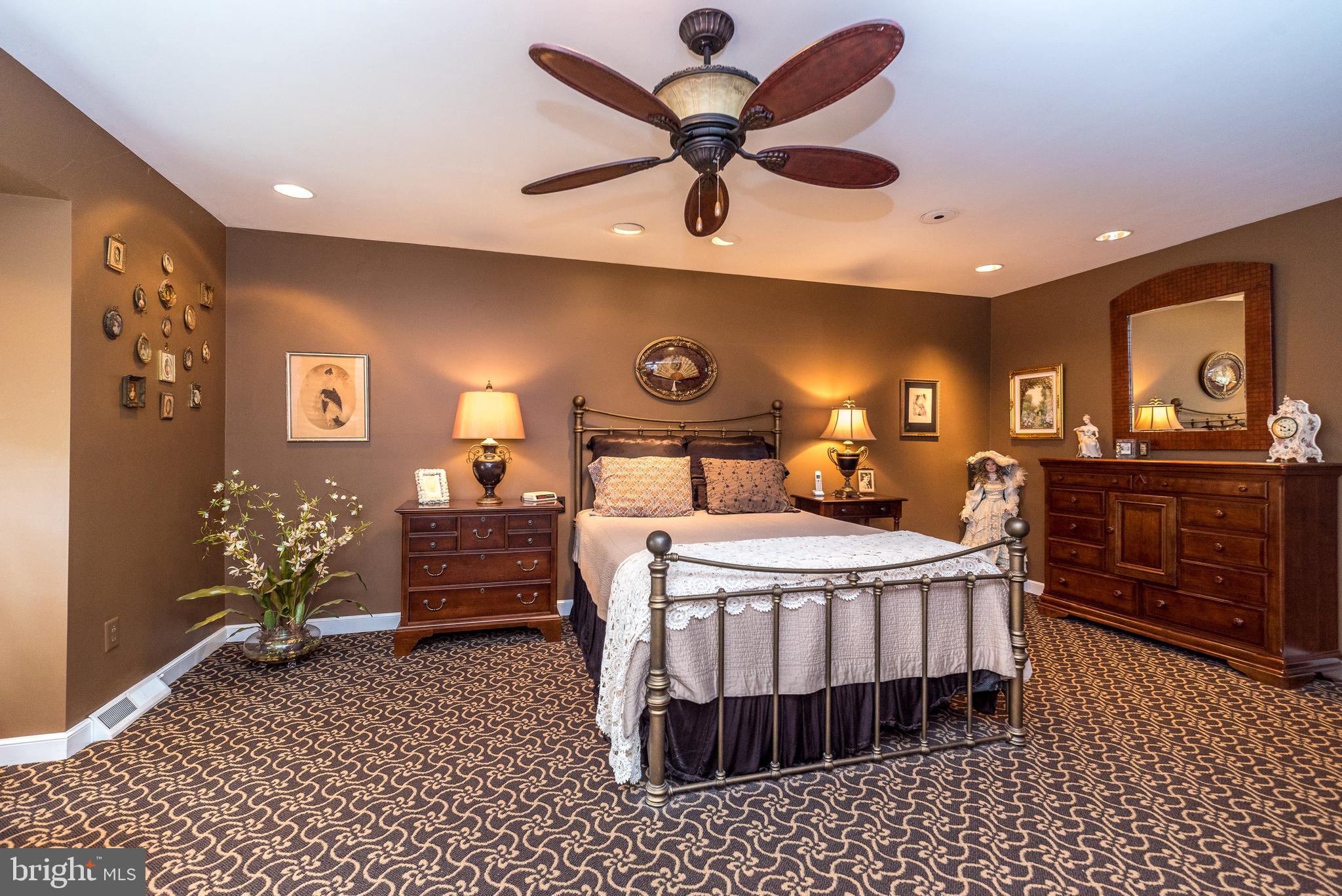 WHITPAIN FARM - Residential