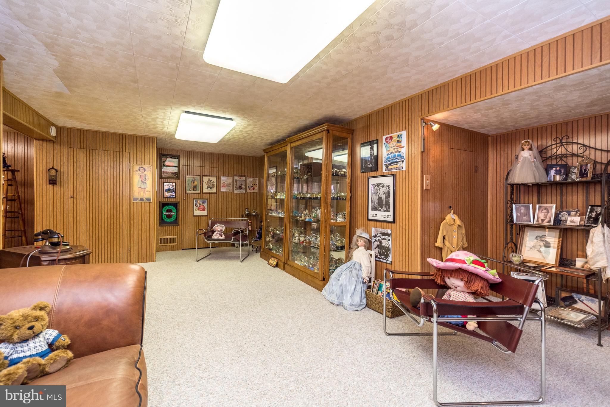 WHITPAIN FARM - Residential