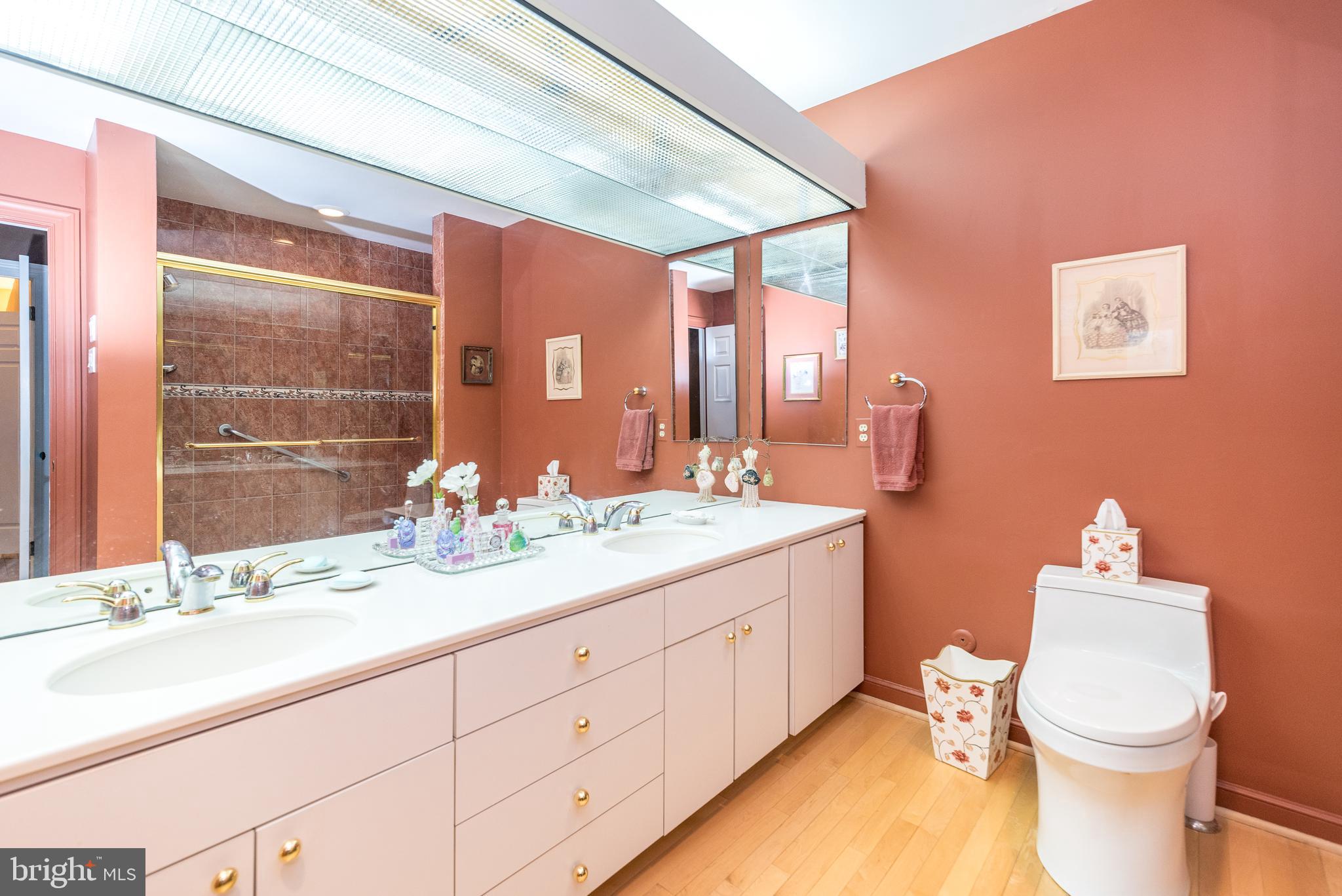 WHITPAIN FARM - Residential