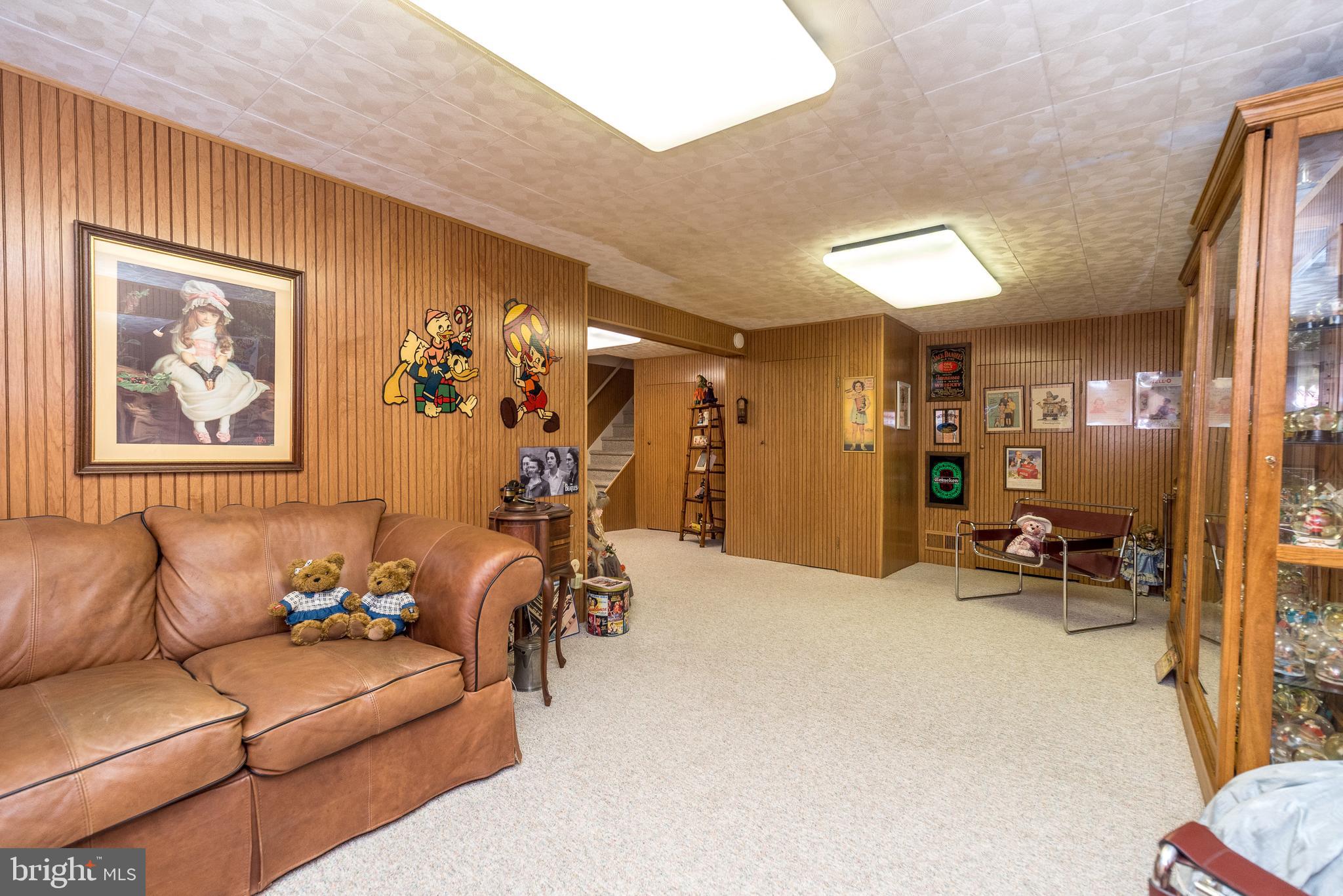 WHITPAIN FARM - Residential