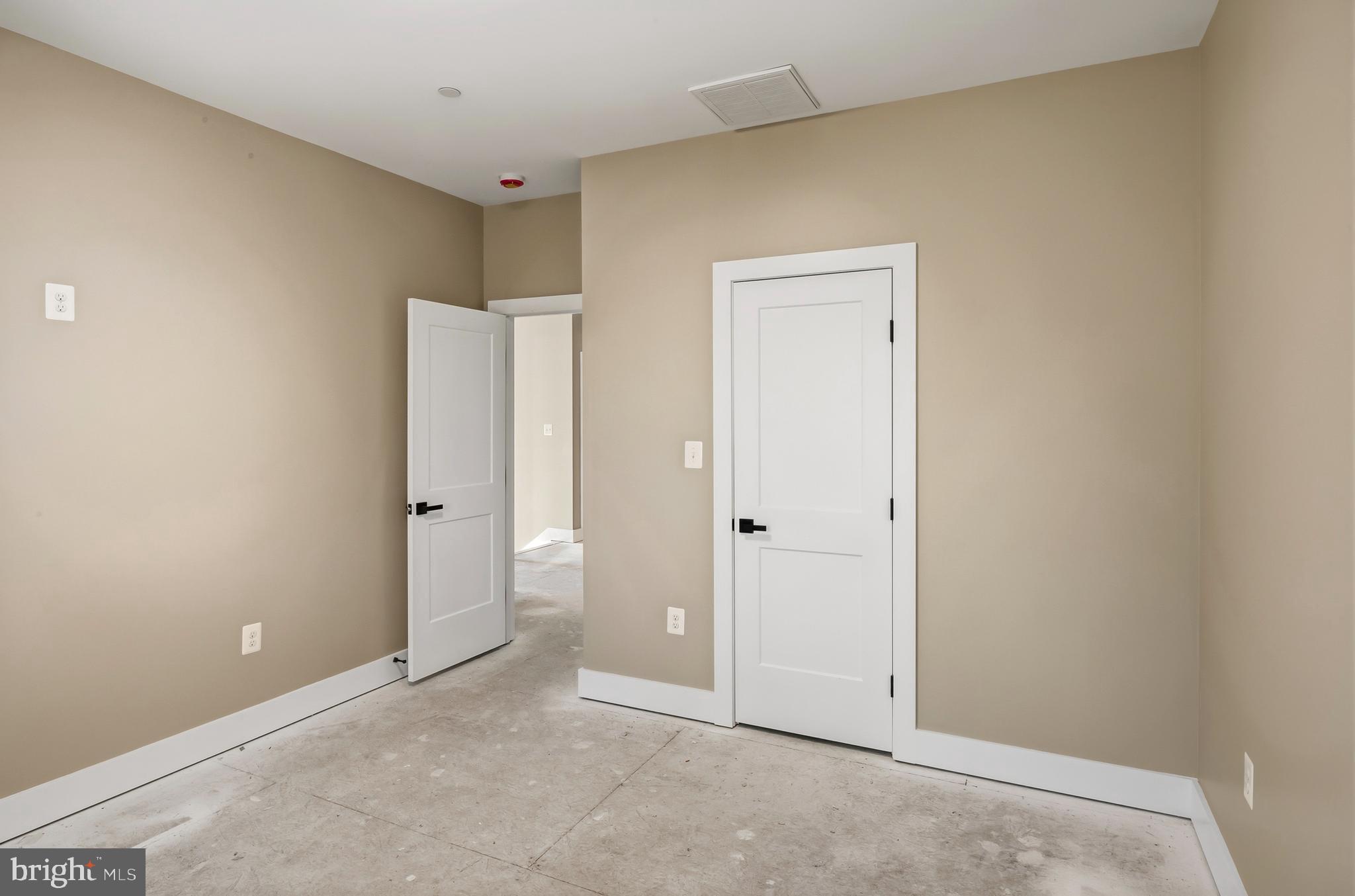 CARROLLTON MANOR - Residential