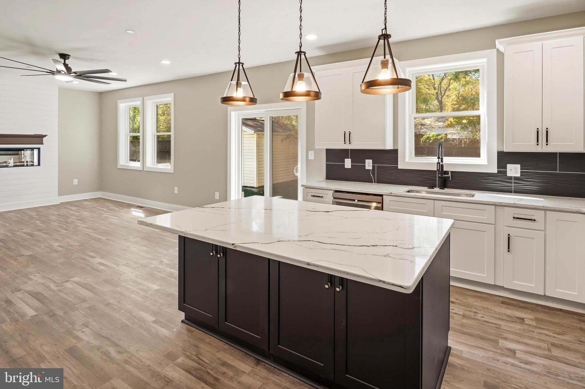 CARROLLTON MANOR - Residential