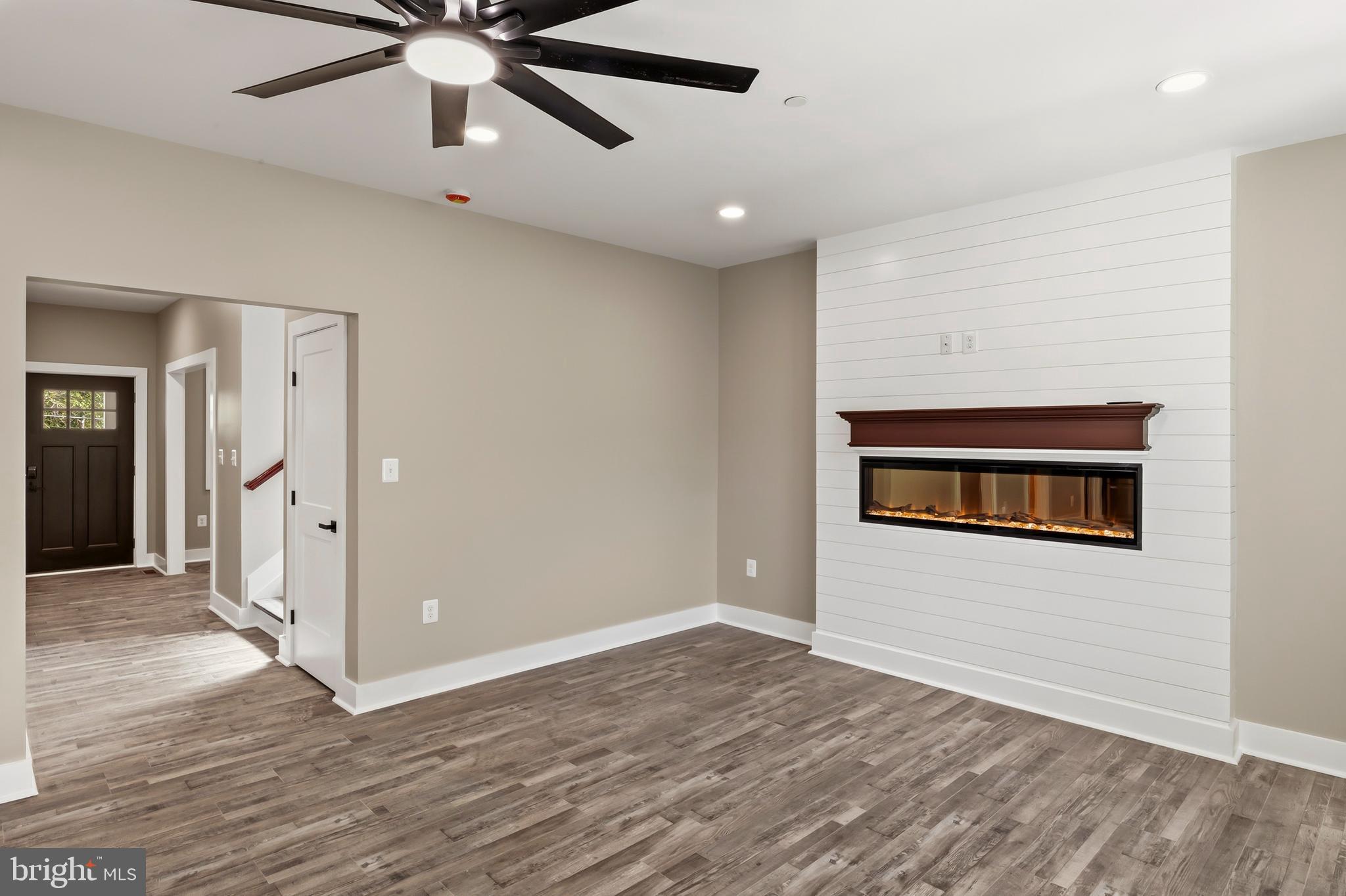 CARROLLTON MANOR - Residential