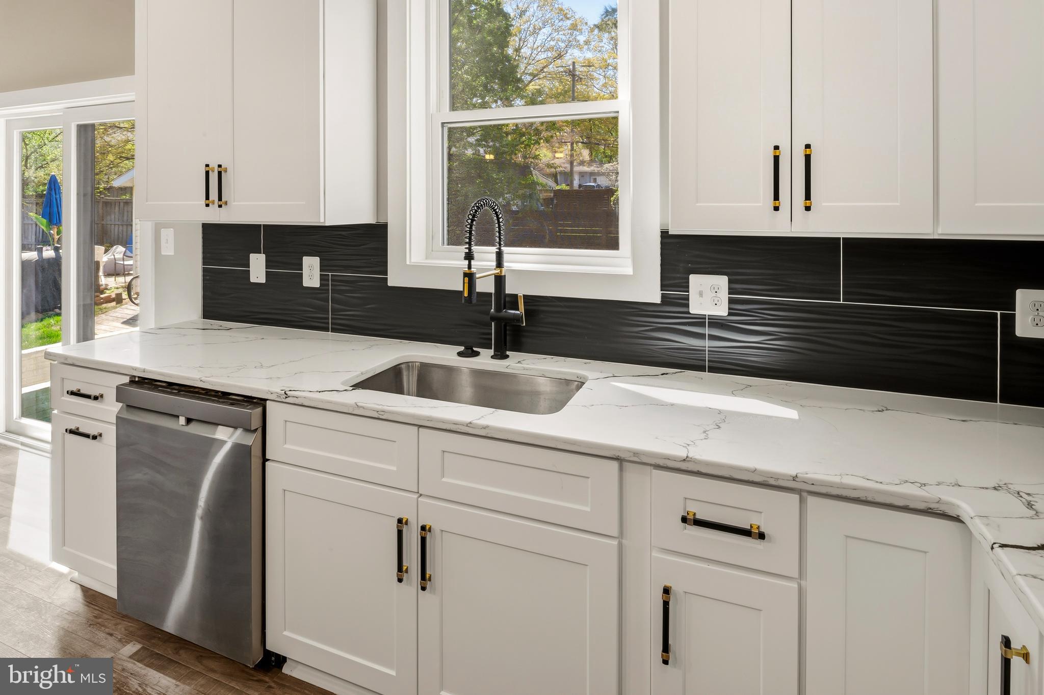 CARROLLTON MANOR - Residential