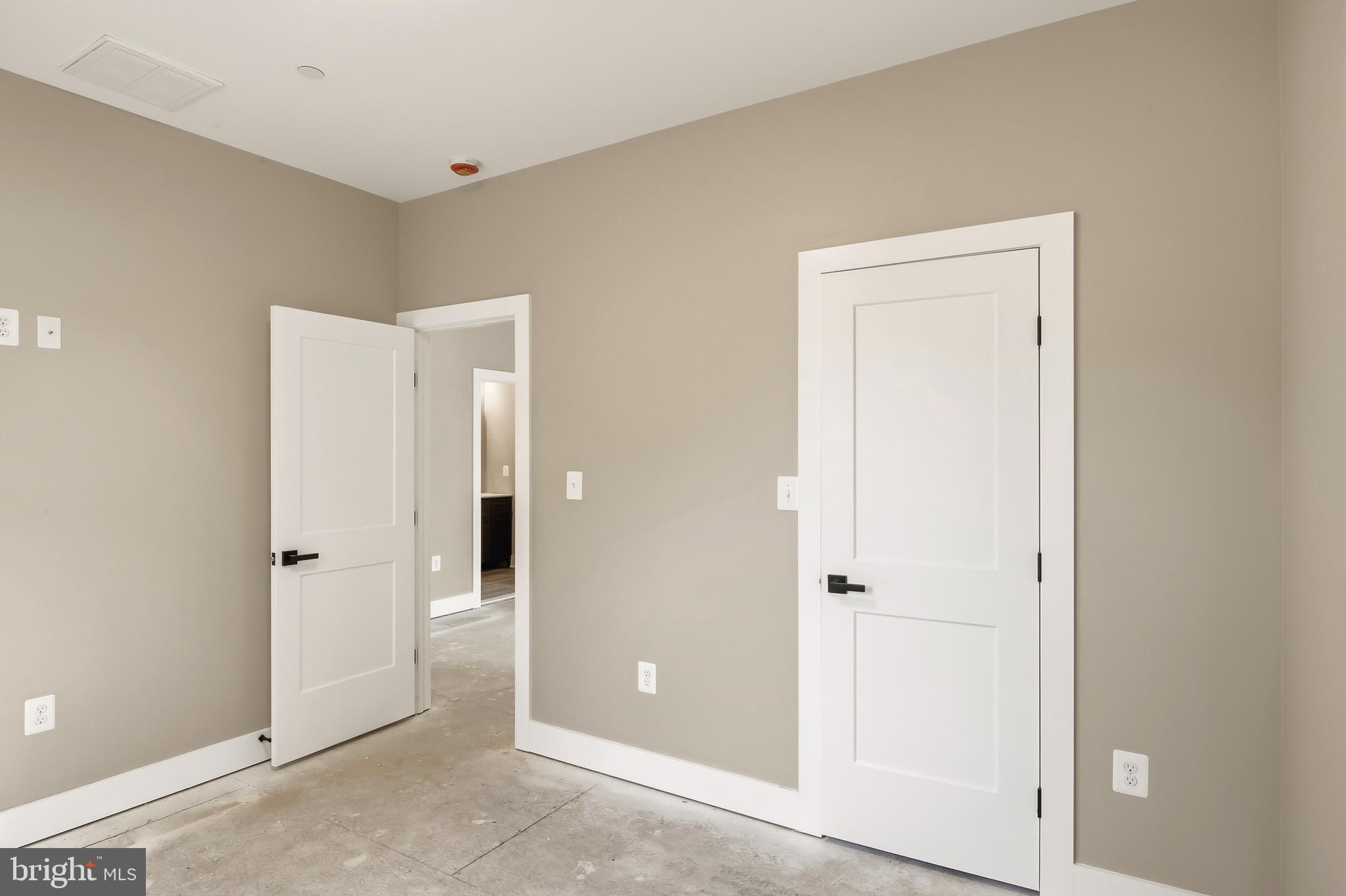 CARROLLTON MANOR - Residential