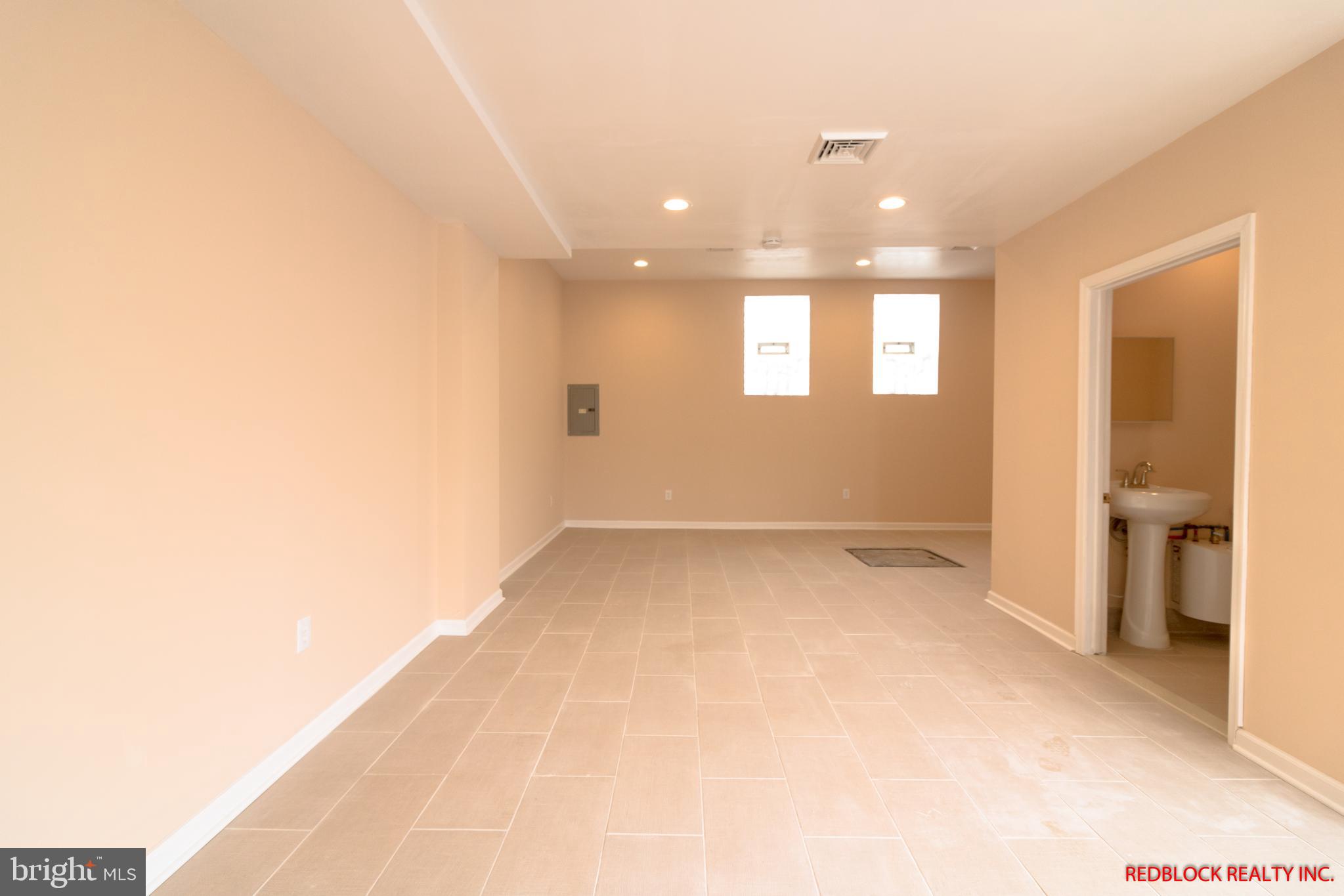 WEST OAK LANE - Commercial Sale