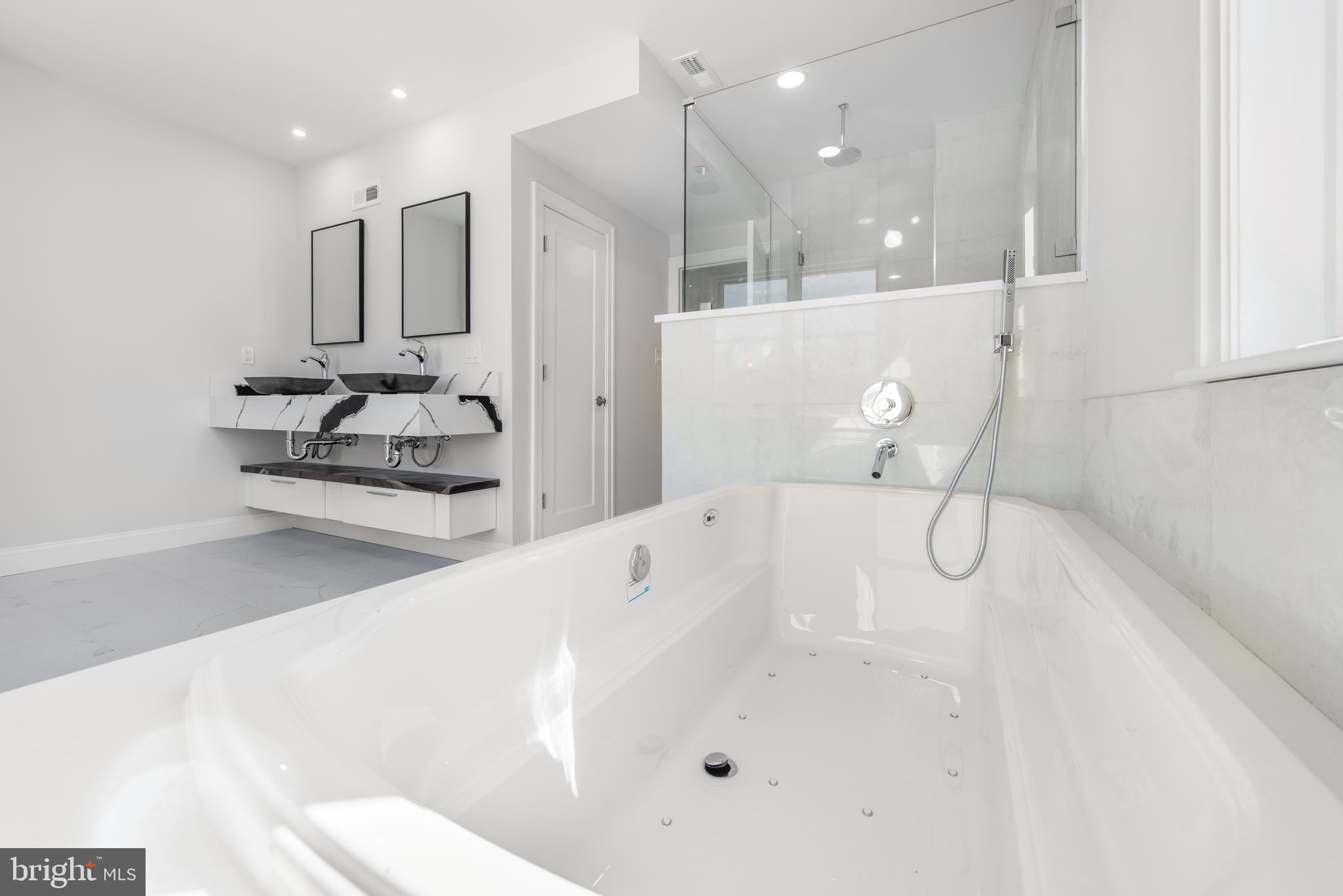 MANAYUNK - Residential