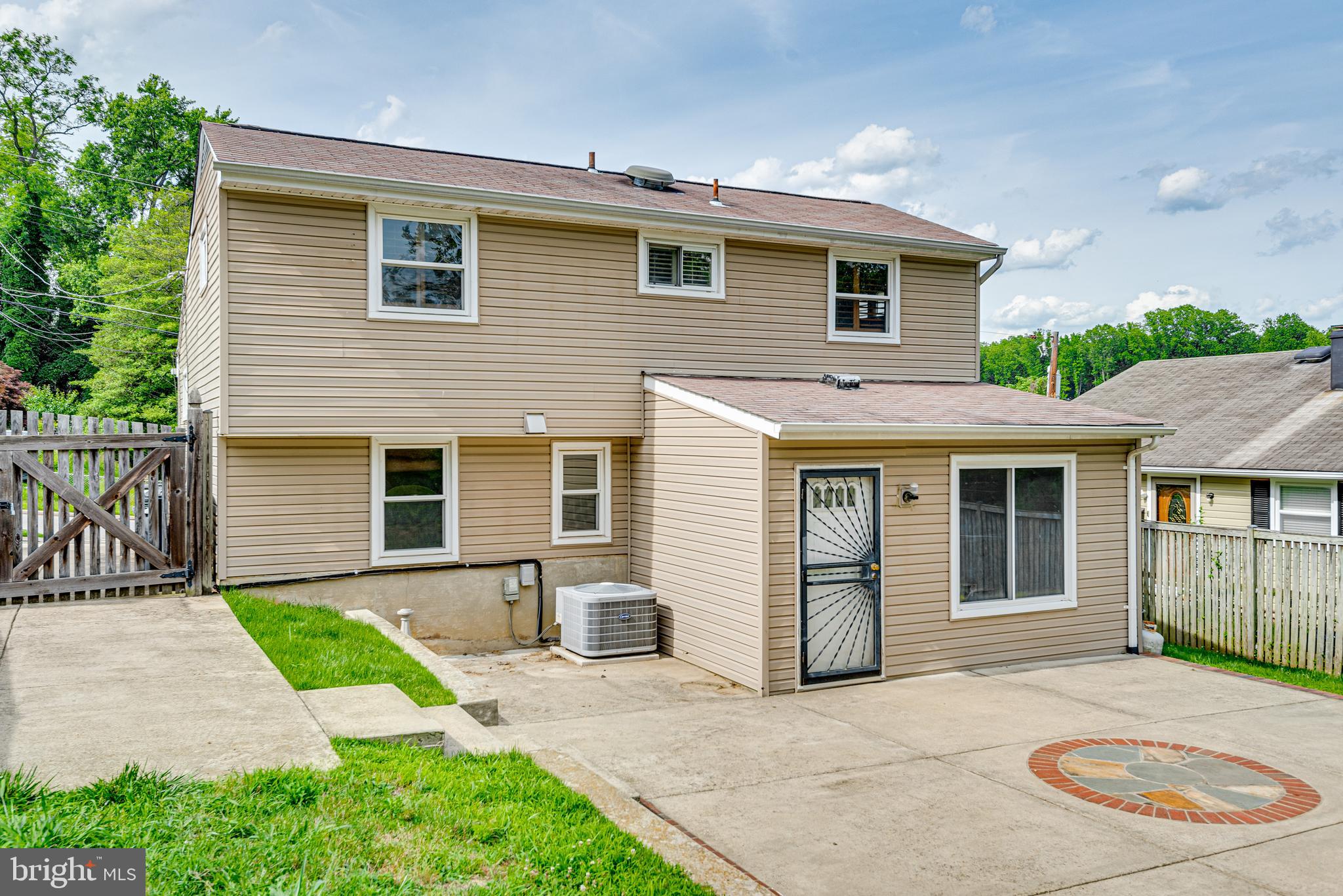 KERBY HILL - Residential