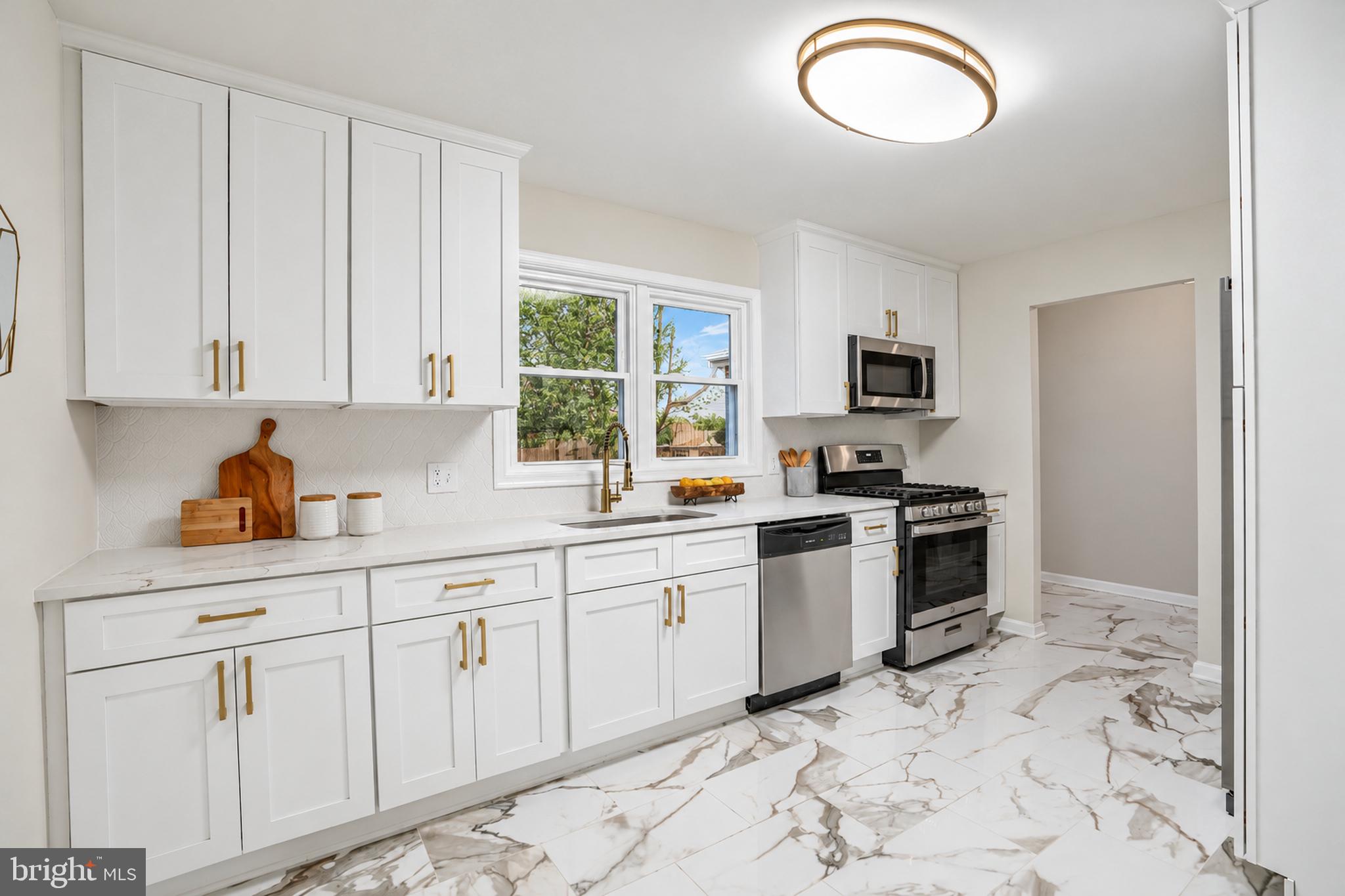 8407 MAYMEADOW COURT