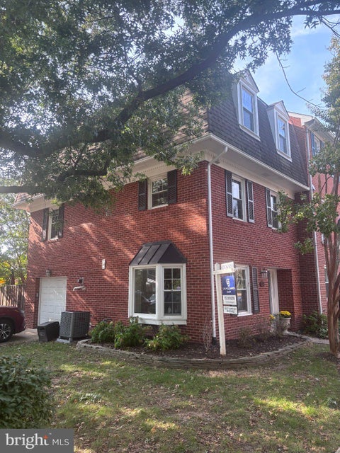 Condo For Sale - 3341 5th Street #3341<br/> ARLINGTON, VA 22204