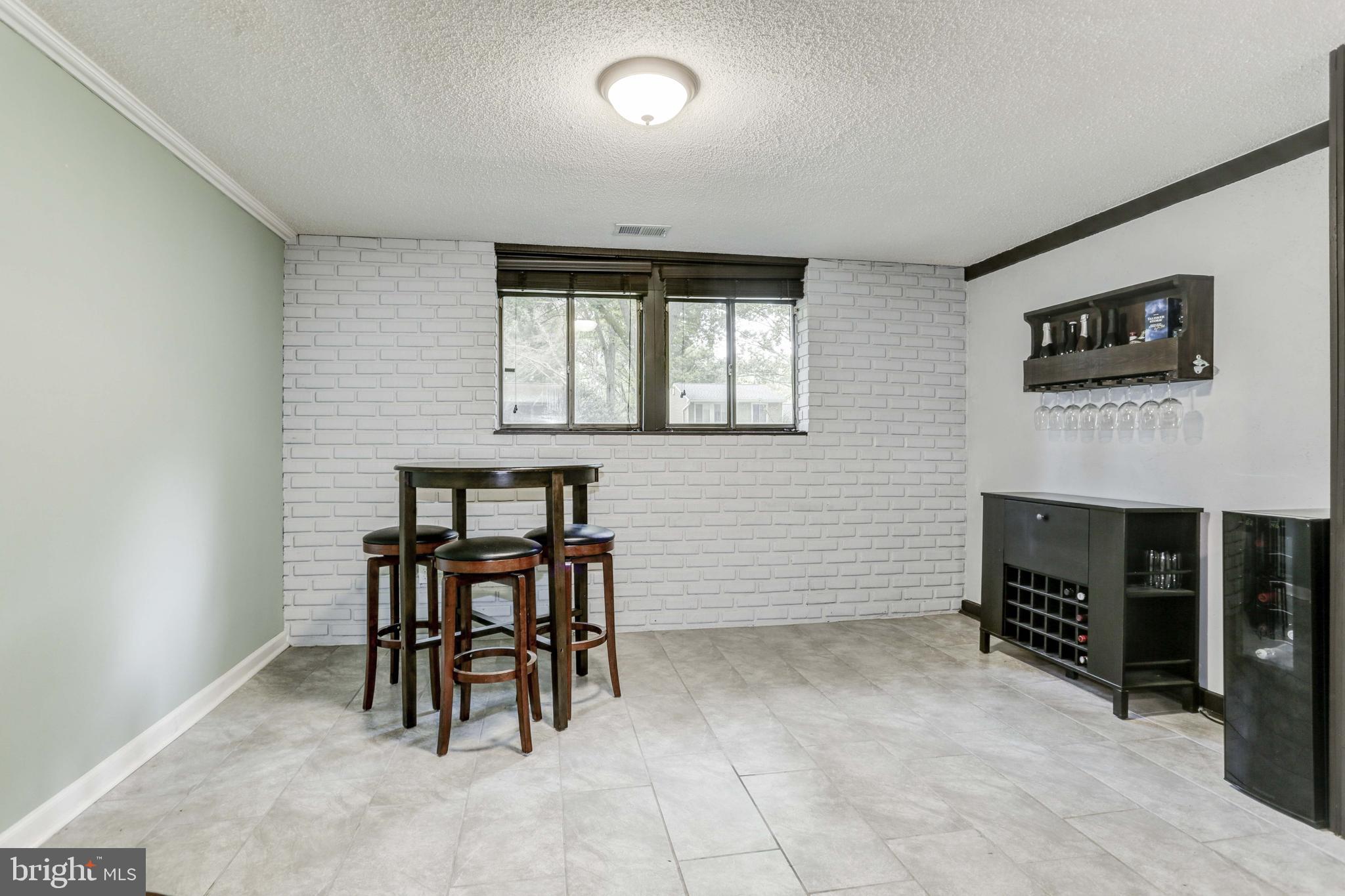 VILLAGE OF OAKLAND MILLS - Residential