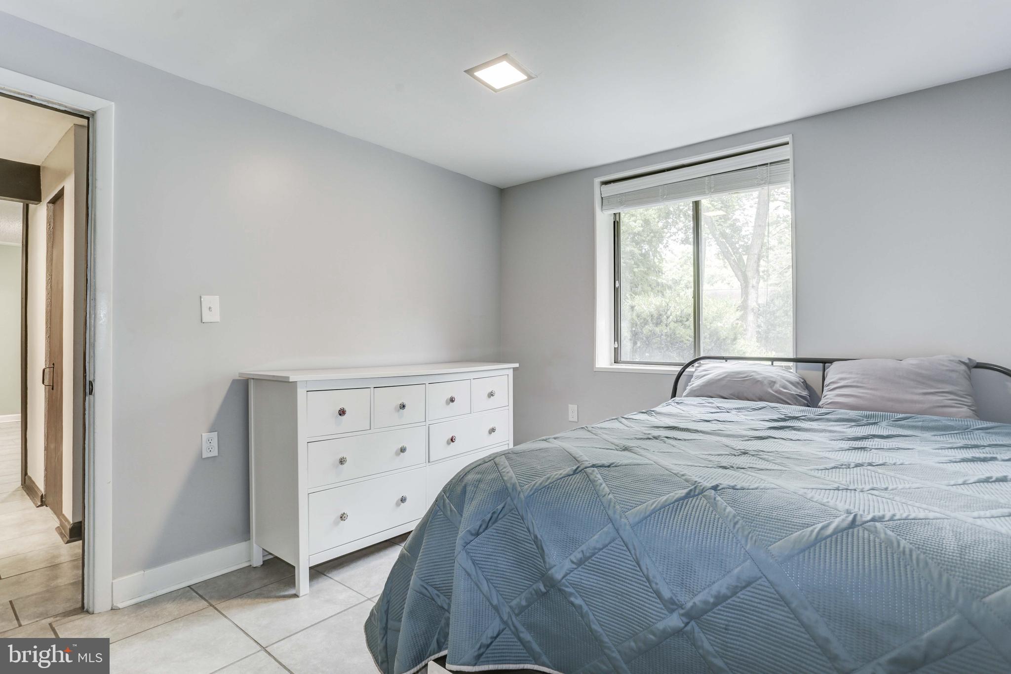 VILLAGE OF OAKLAND MILLS - Residential