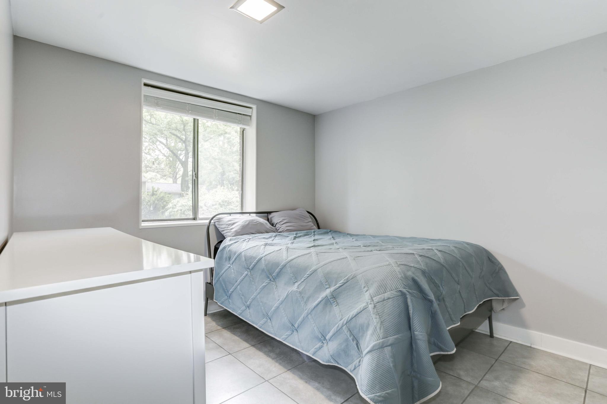 VILLAGE OF OAKLAND MILLS - Residential