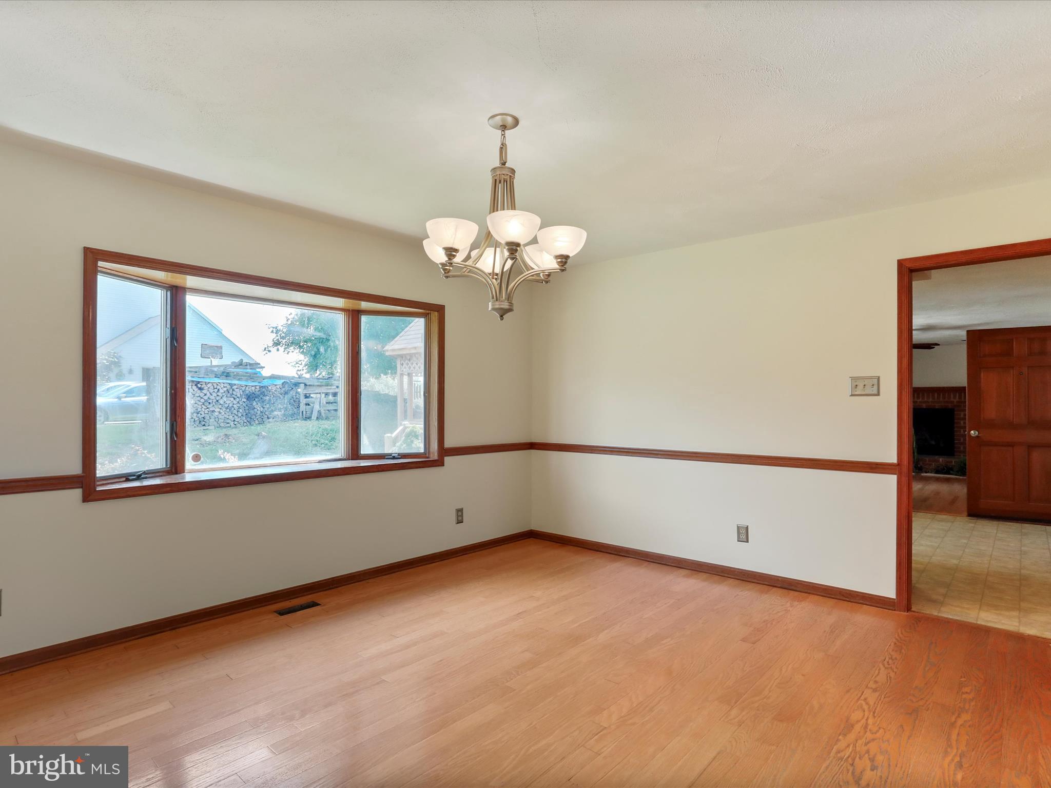 CLOVERDALE HEIGHTS - Residential Lease