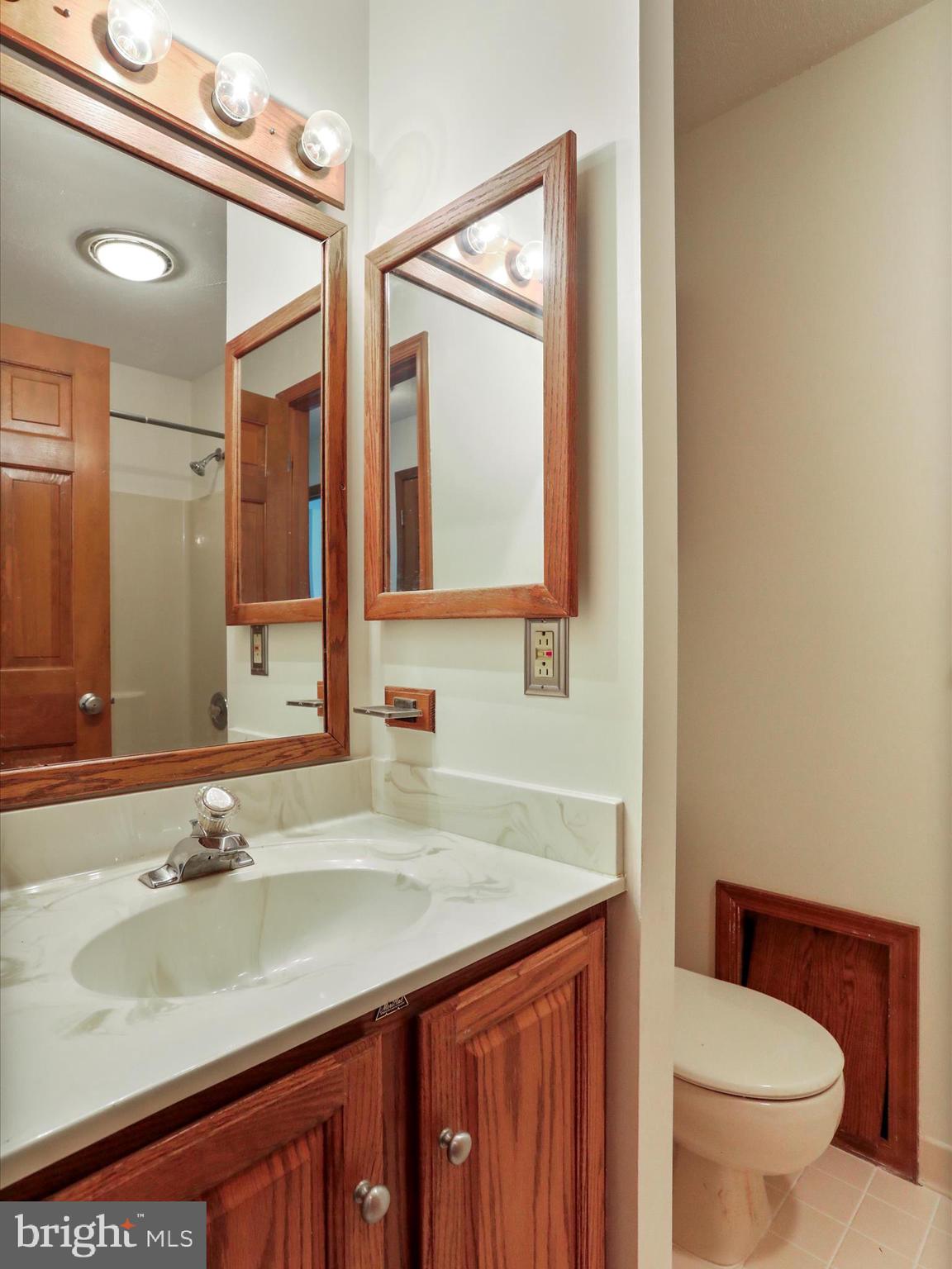 CLOVERDALE HEIGHTS - Residential Lease