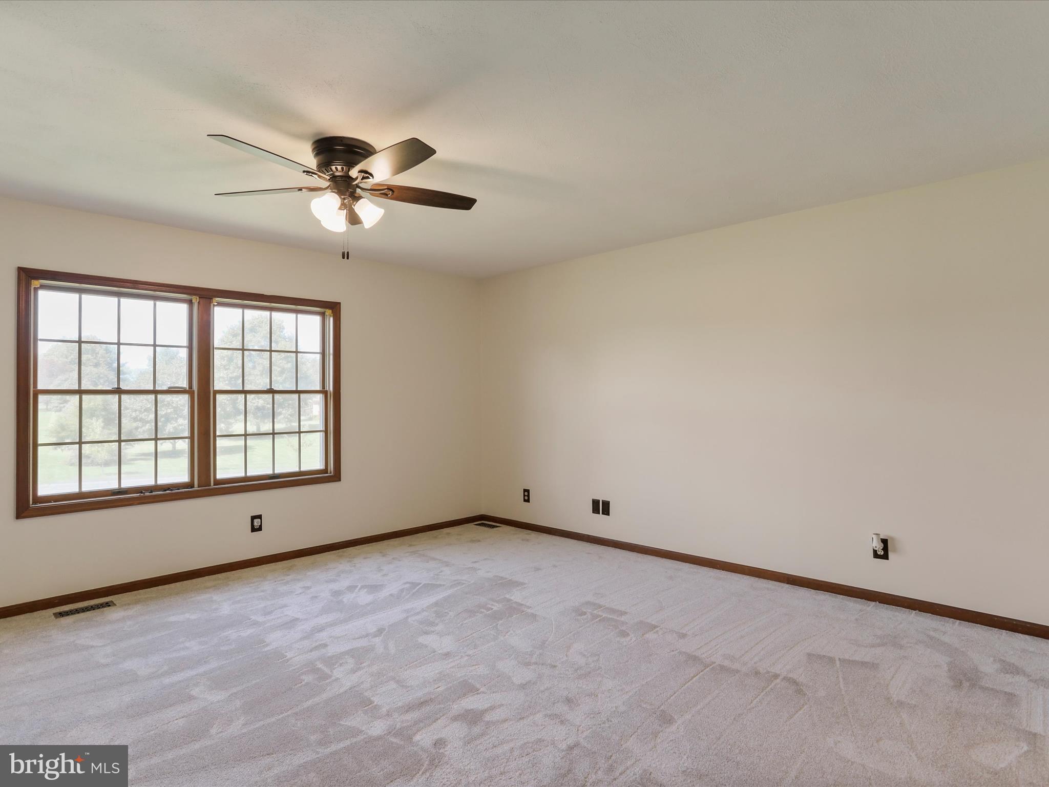 CLOVERDALE HEIGHTS - Residential Lease