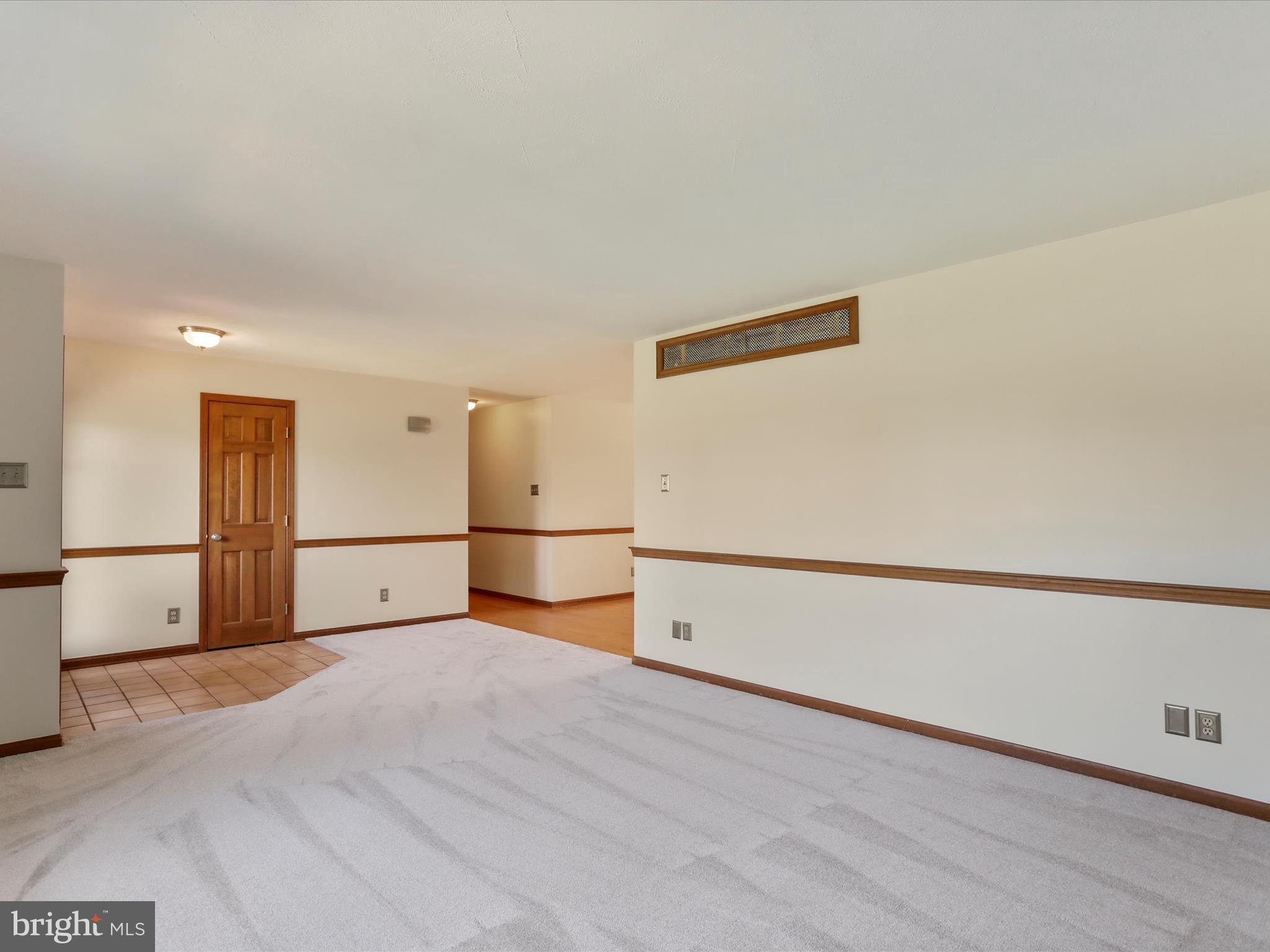 CLOVERDALE HEIGHTS - Residential Lease