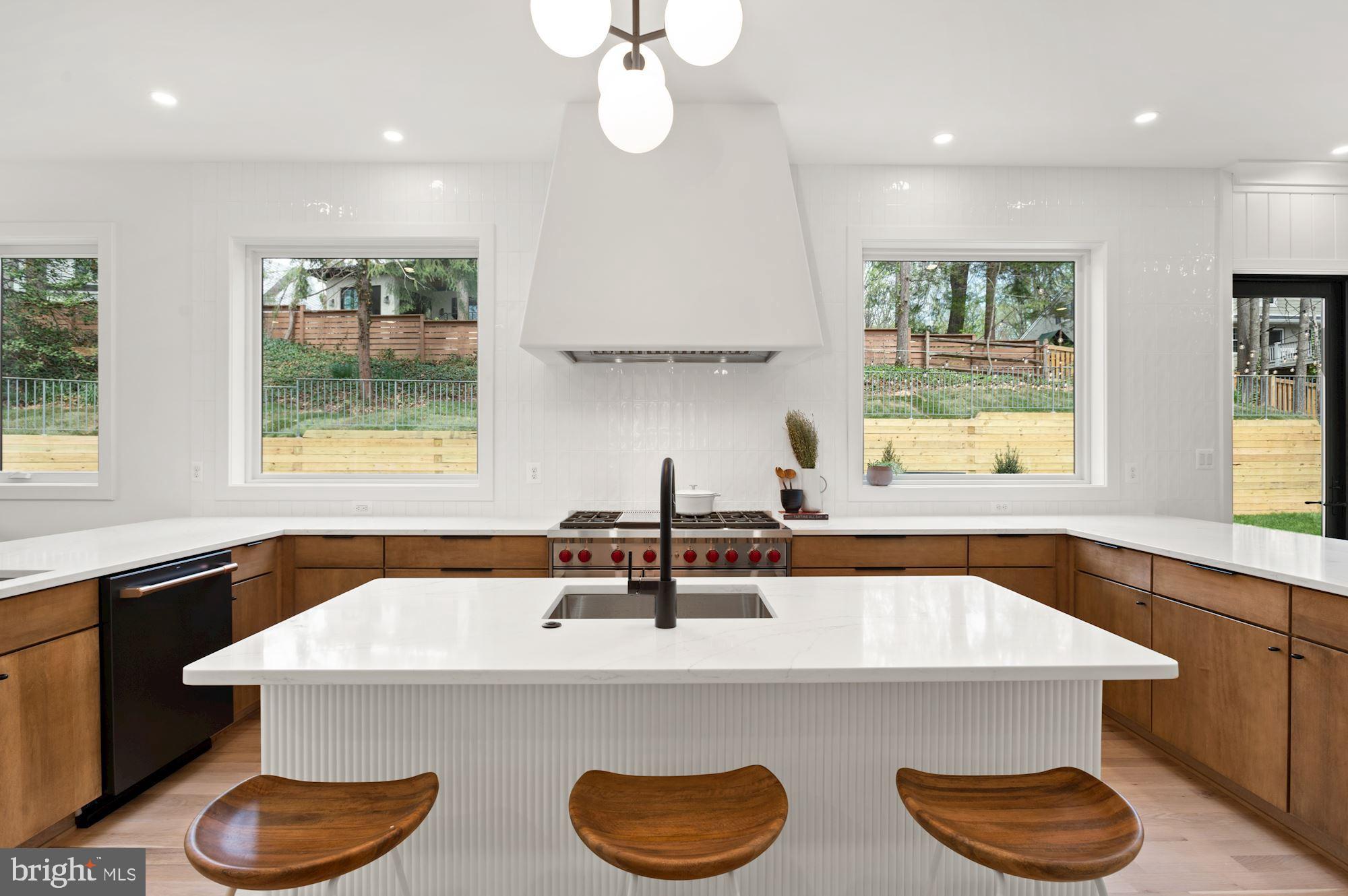 WOODLAND ACRES - Residential