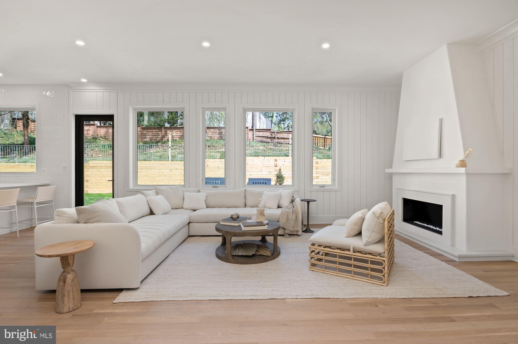 WOODLAND ACRES - Residential