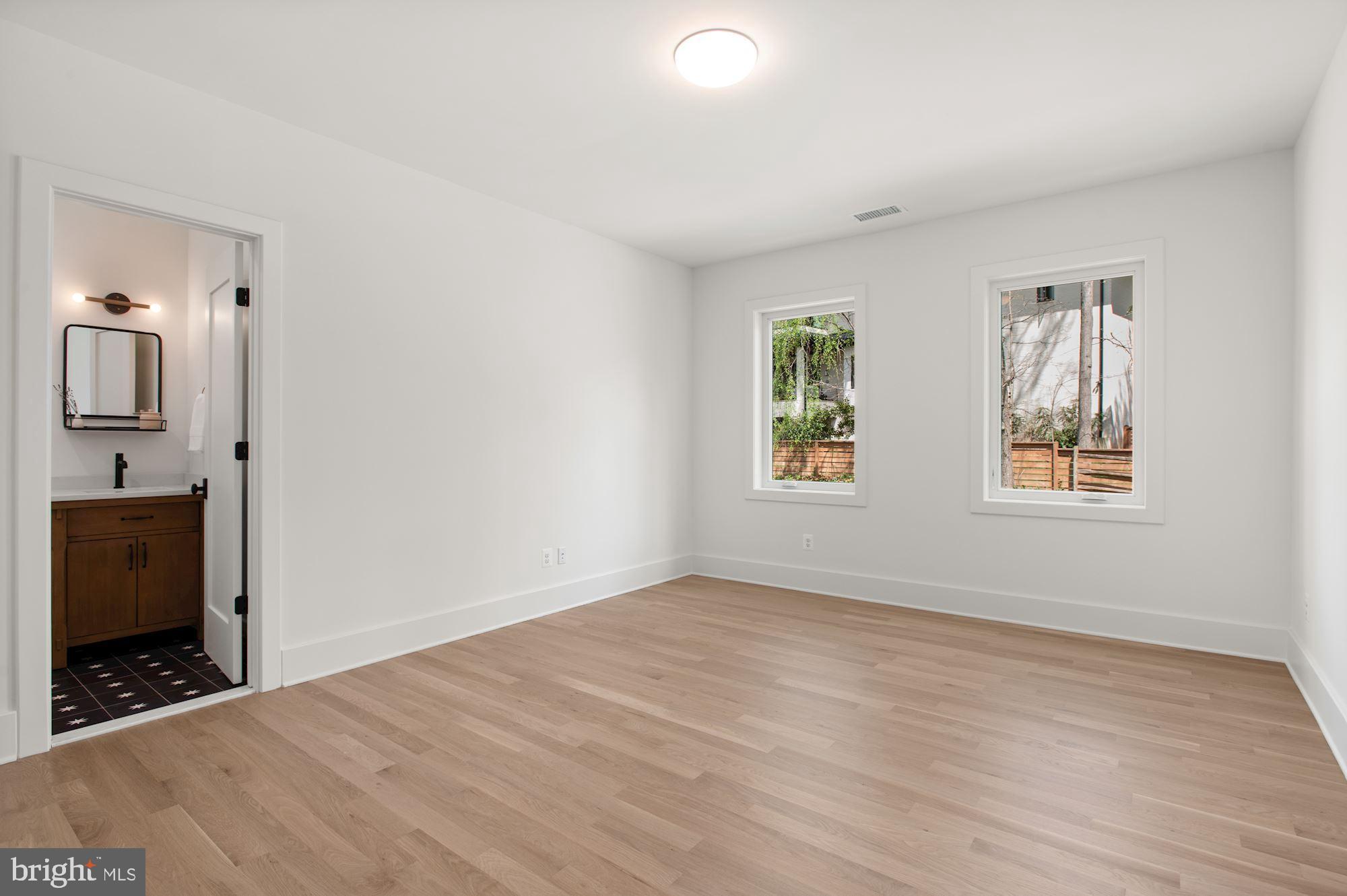 WOODLAND ACRES - Residential