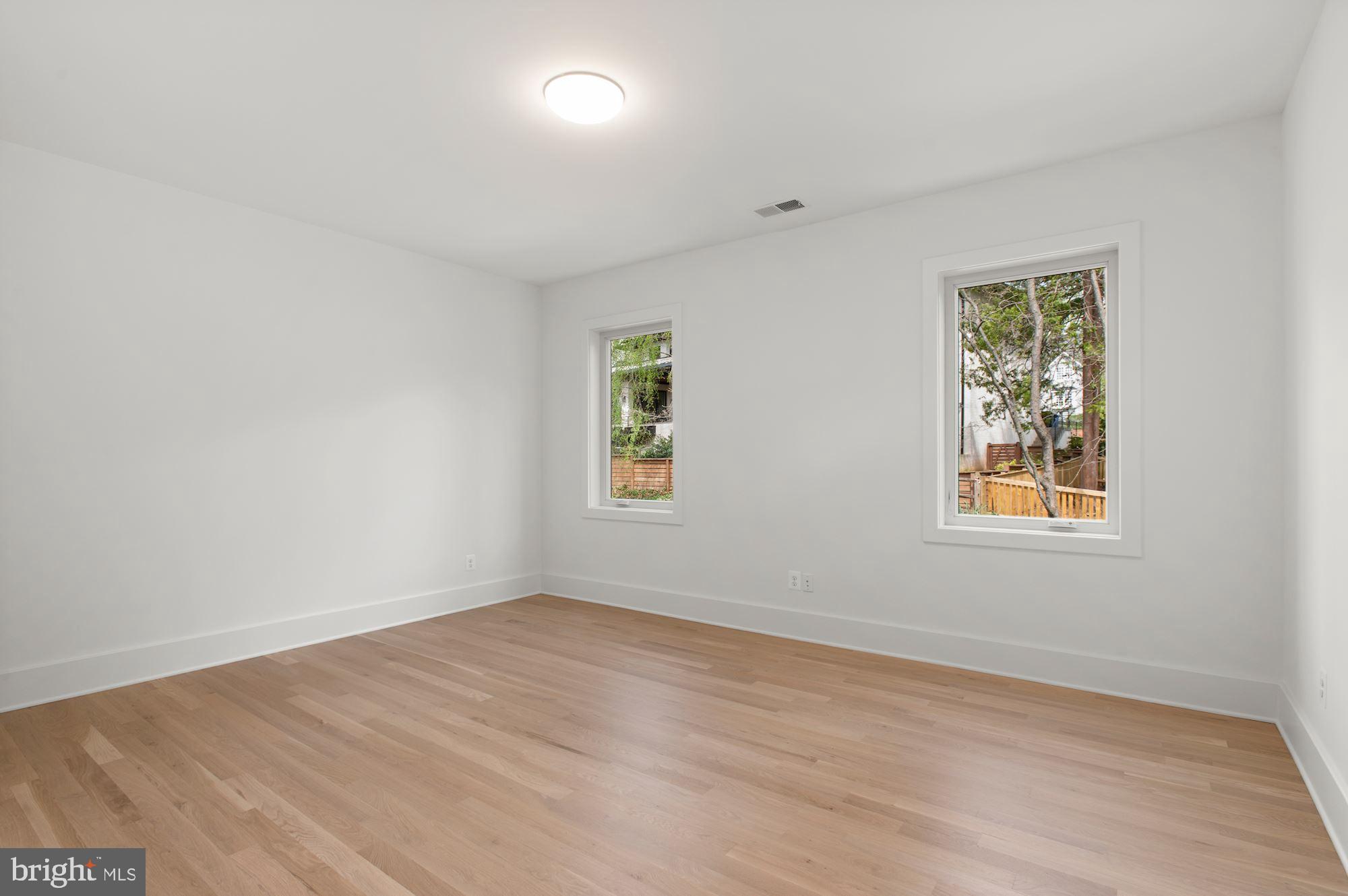 WOODLAND ACRES - Residential