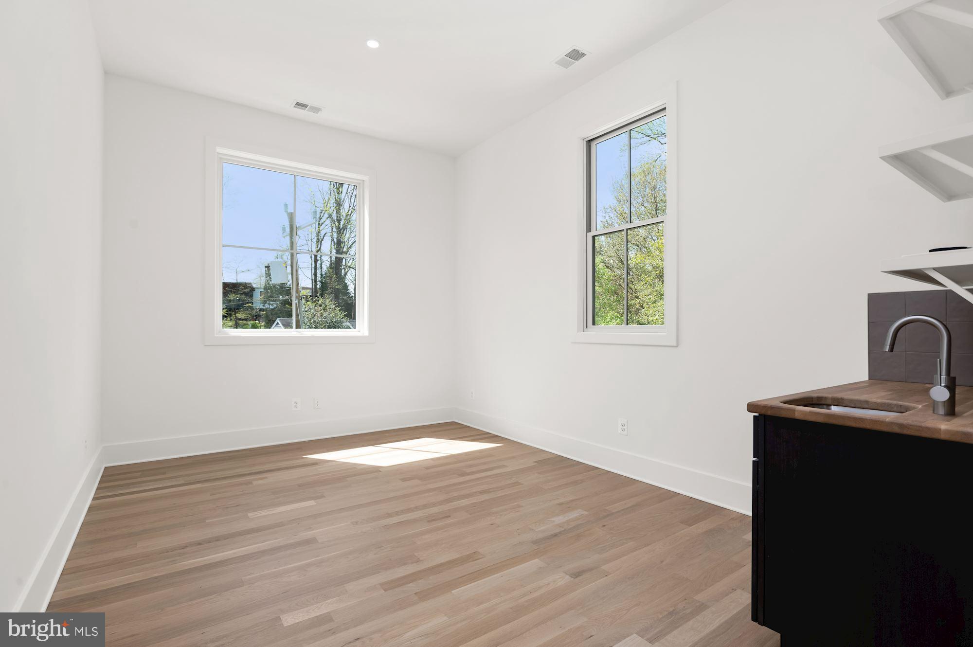 WOODLAND ACRES - Residential