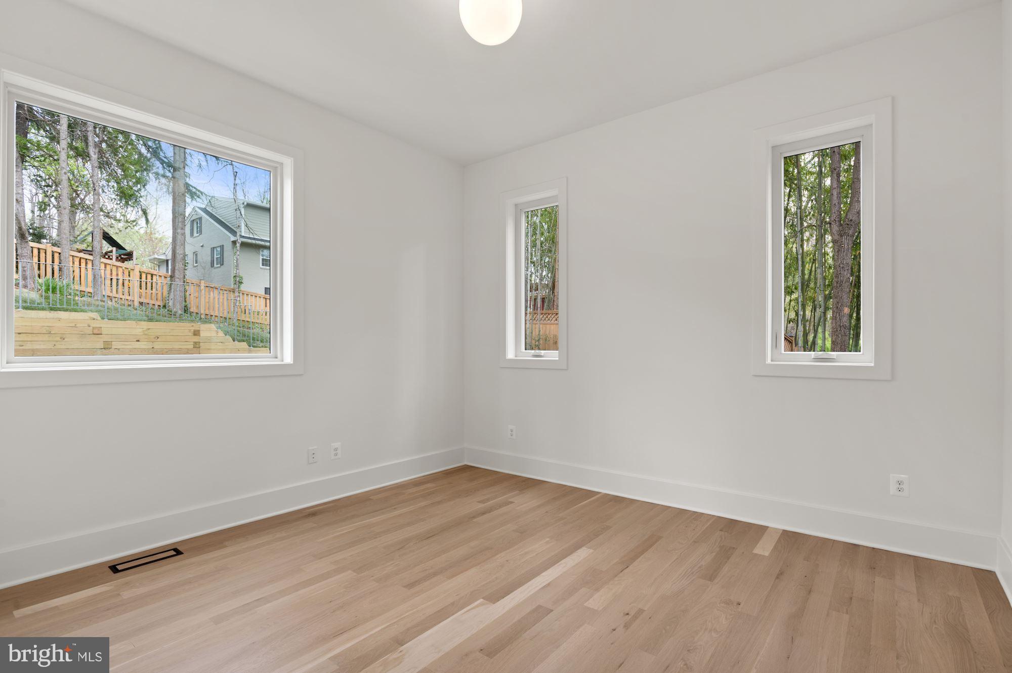 WOODLAND ACRES - Residential