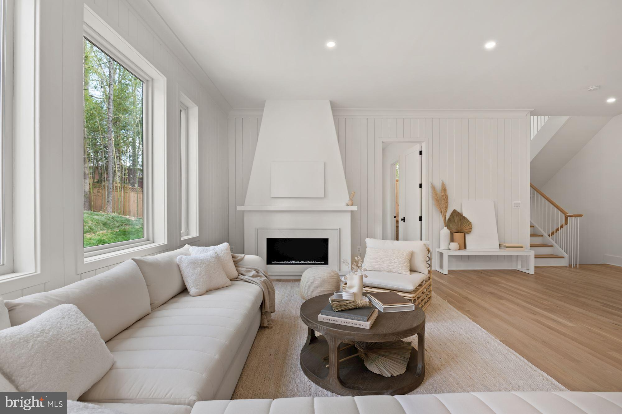 WOODLAND ACRES - Residential