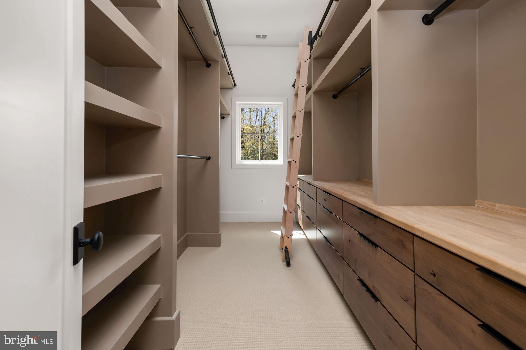 WOODLAND ACRES - Residential