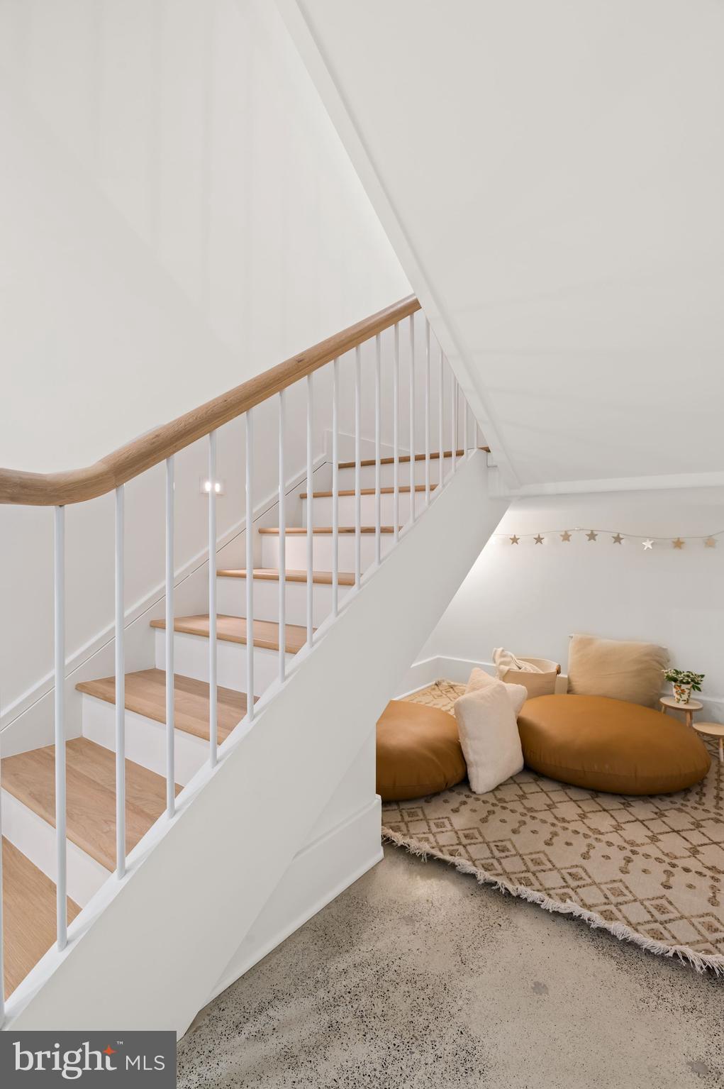 WOODLAND ACRES - Residential