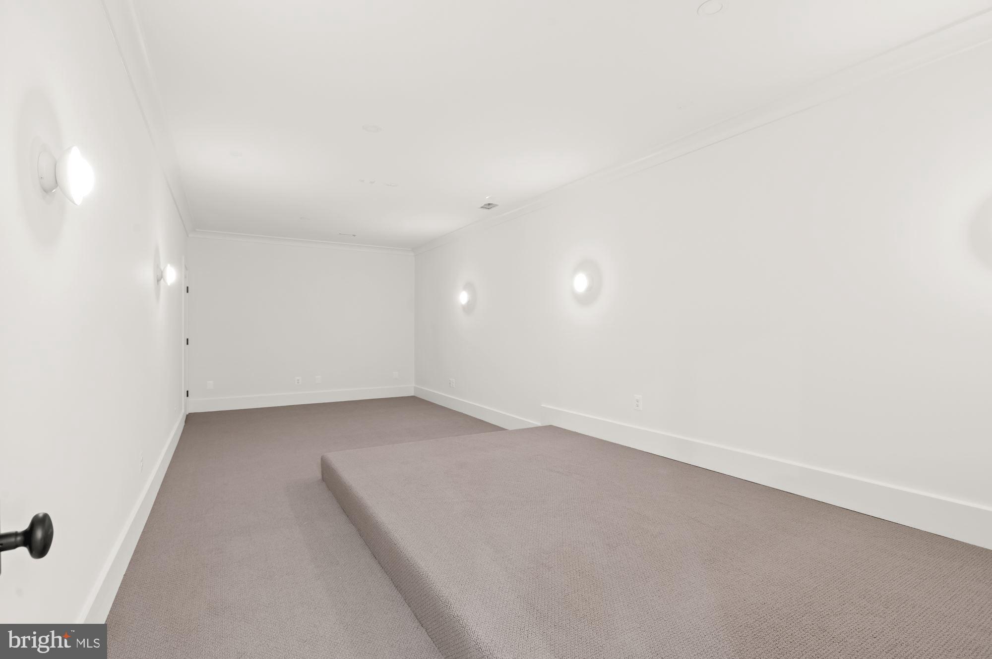 WOODLAND ACRES - Residential