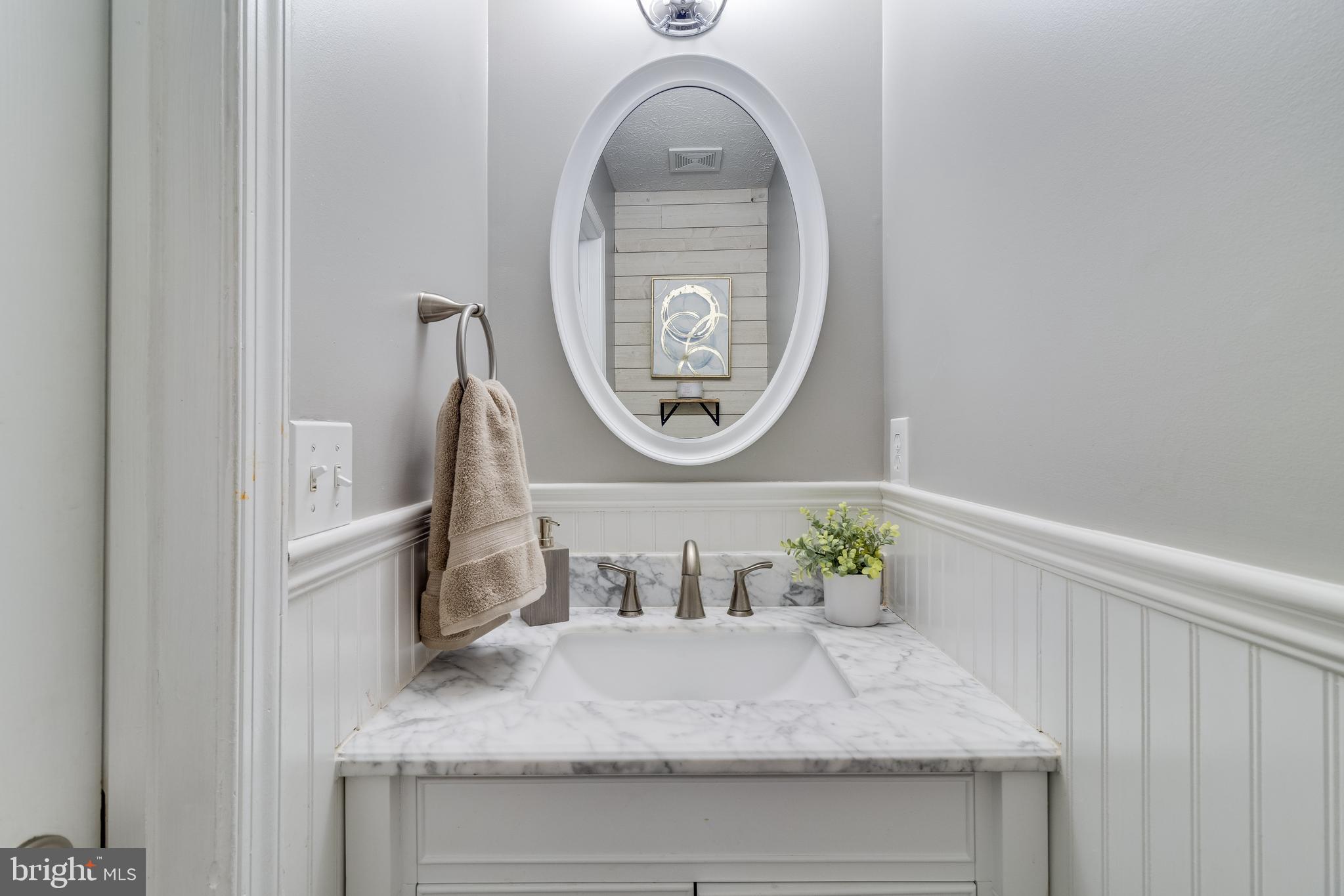 BAYVIEW HILLS - Residential Lease