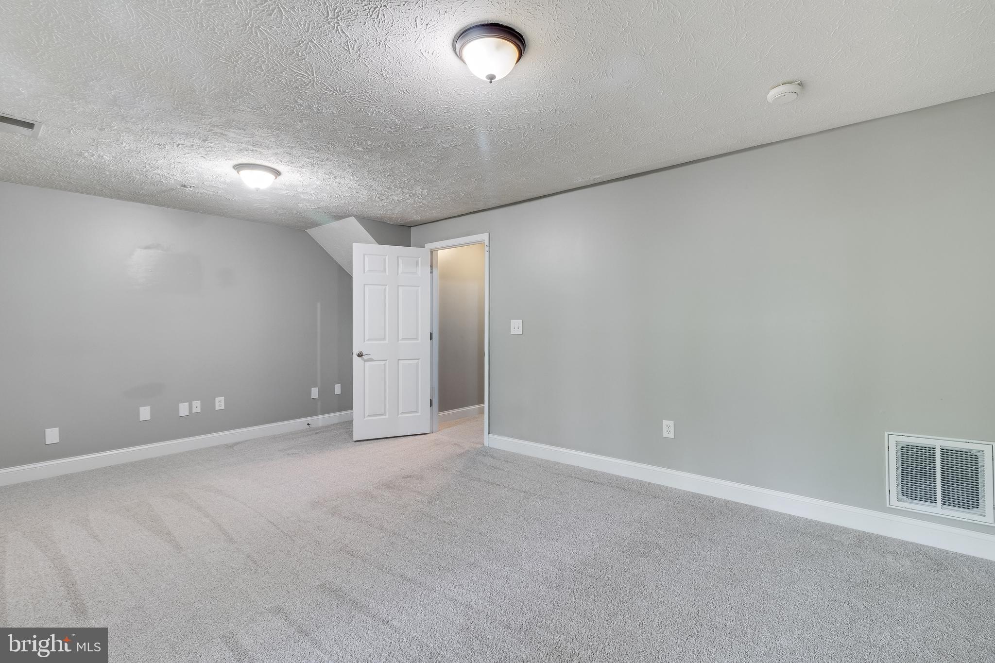 BAYVIEW HILLS - Residential Lease