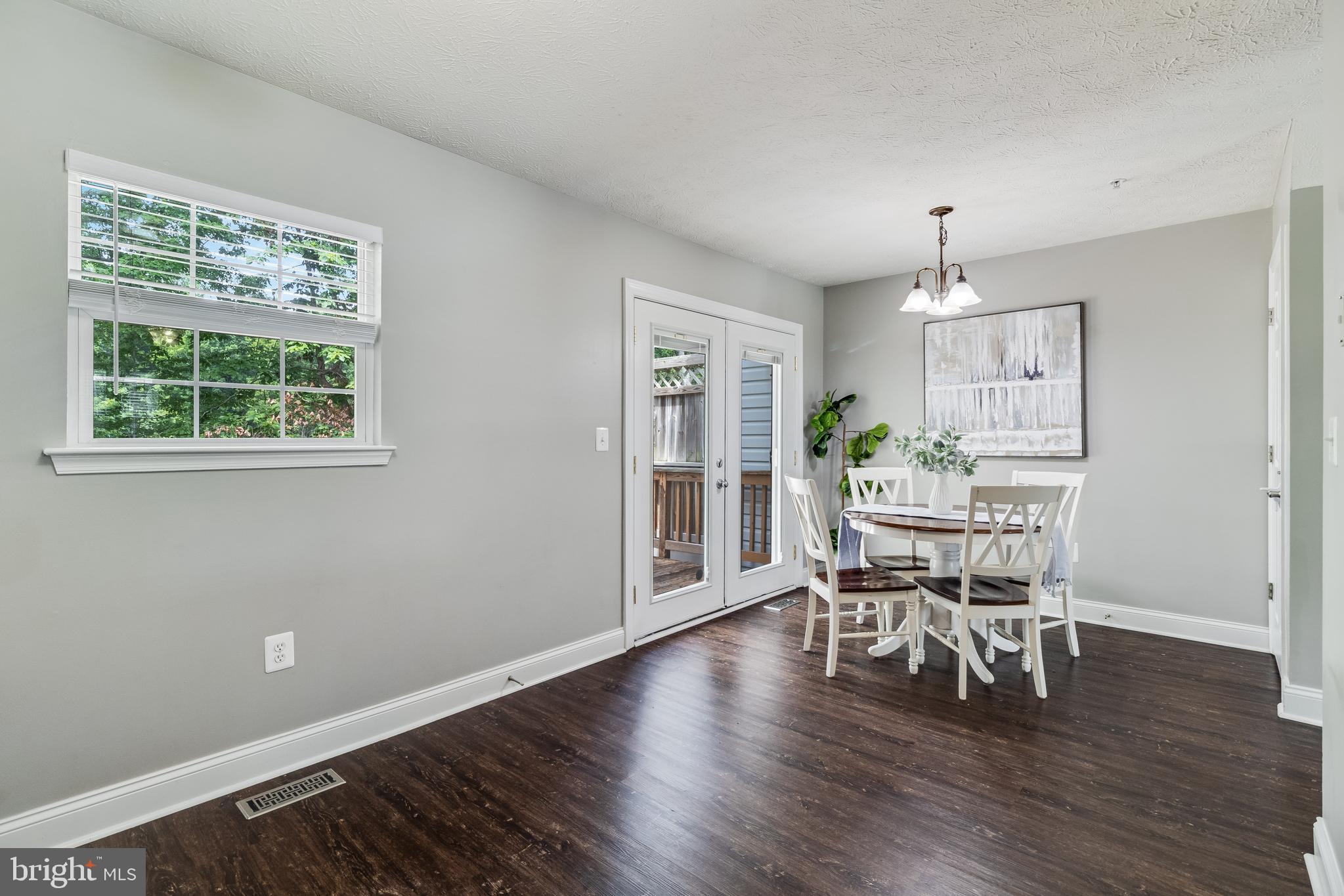 BAYVIEW HILLS - Residential Lease