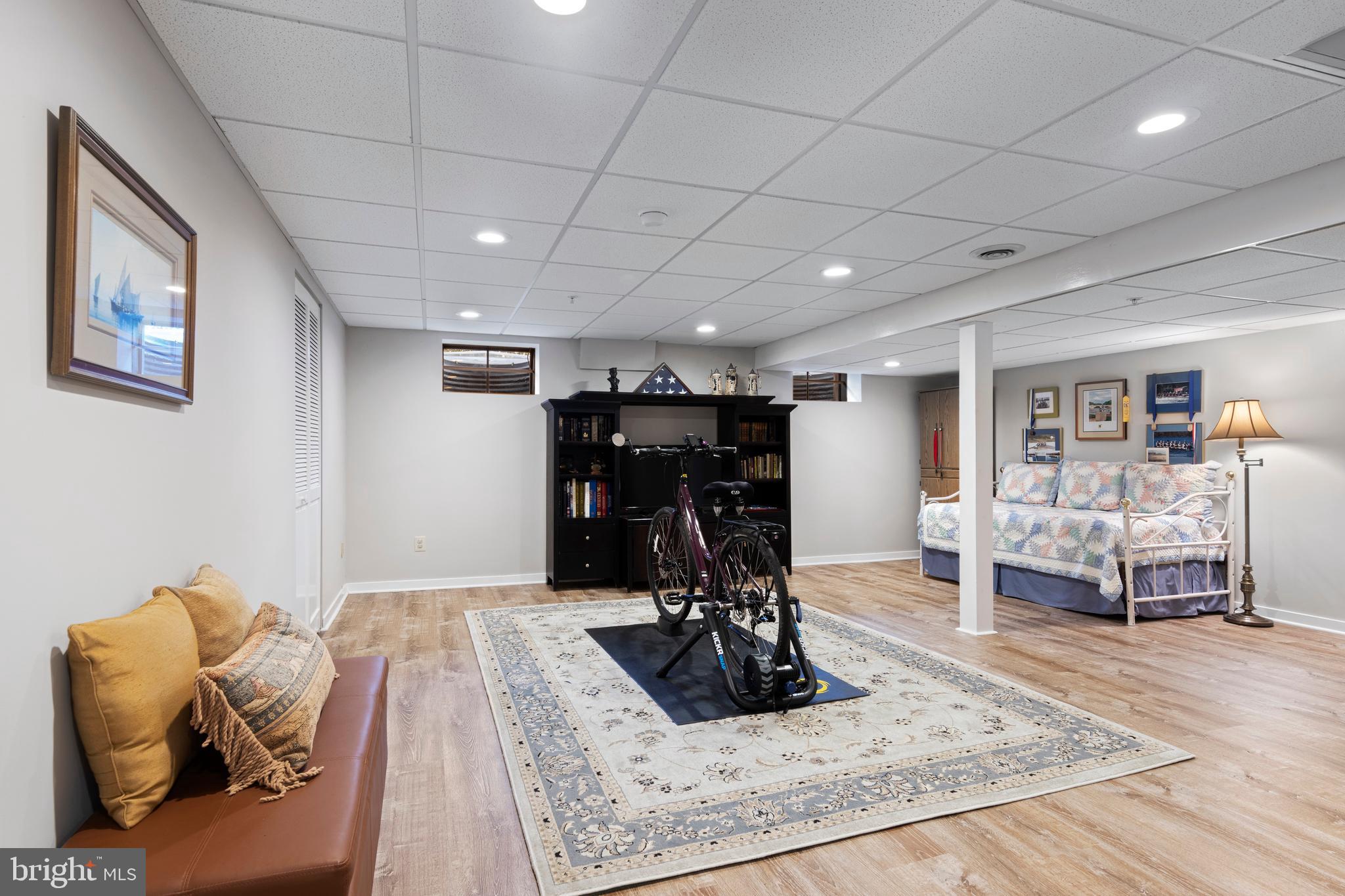 VALLEY FORGE ESTS - Residential