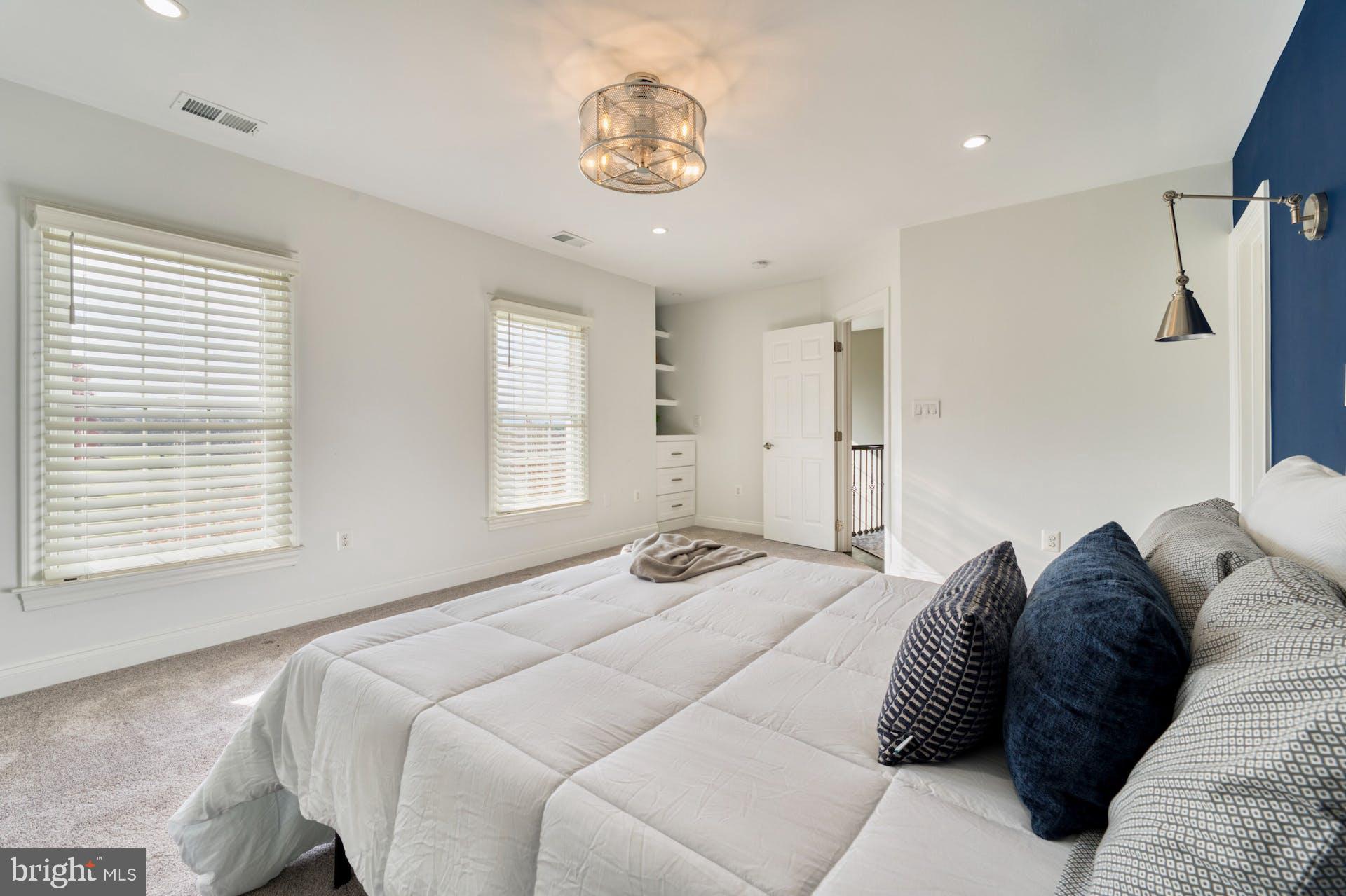 BEACON HILL - Residential