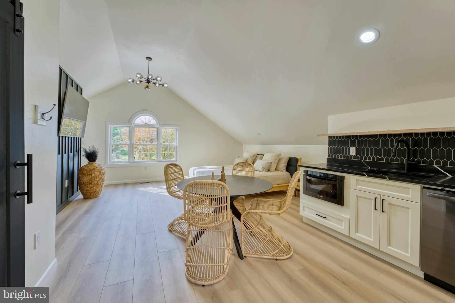 BEACON HILL - Residential