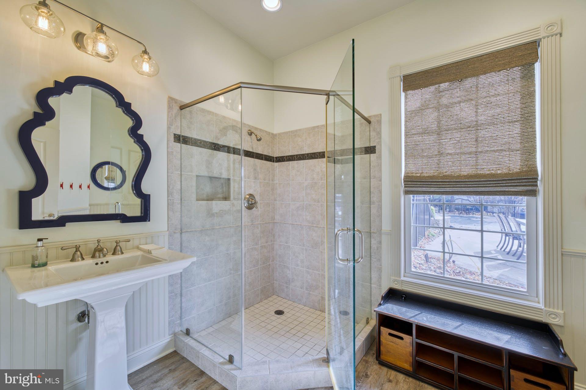 BEACON HILL - Residential