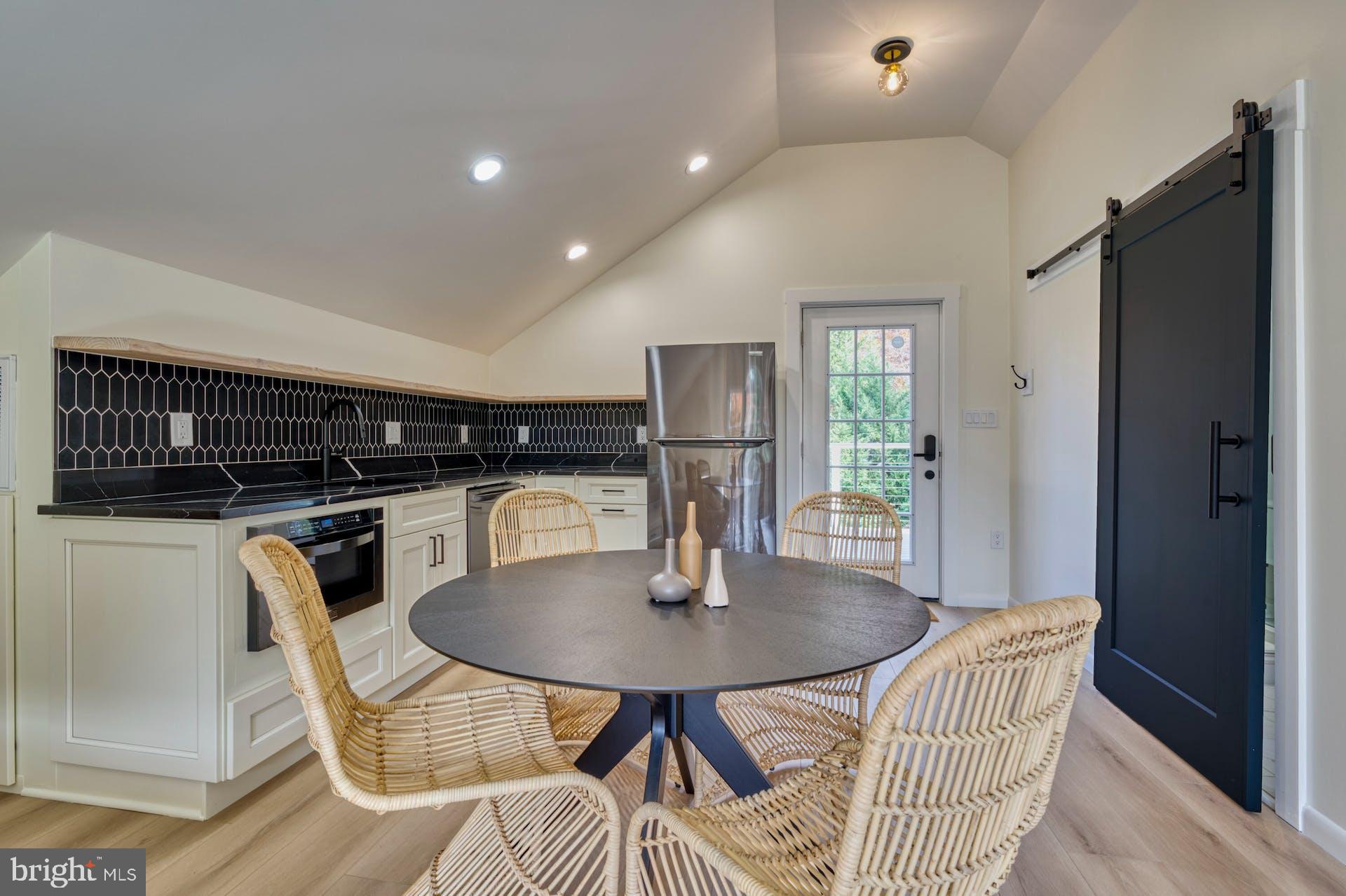 BEACON HILL - Residential