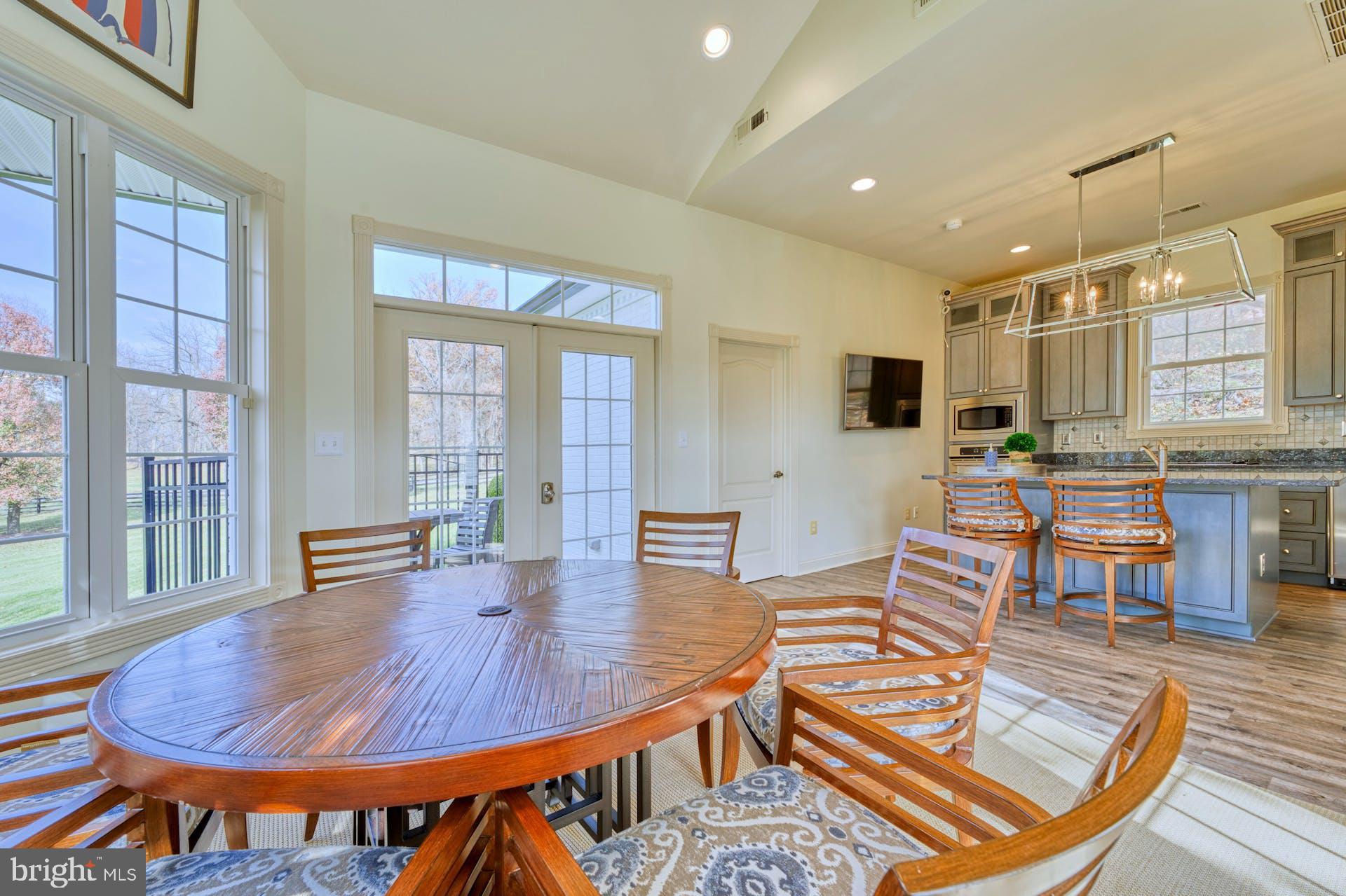 BEACON HILL - Residential