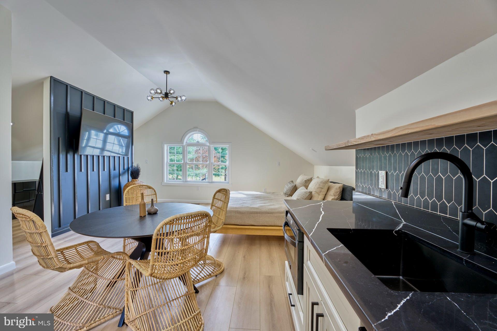 BEACON HILL - Residential