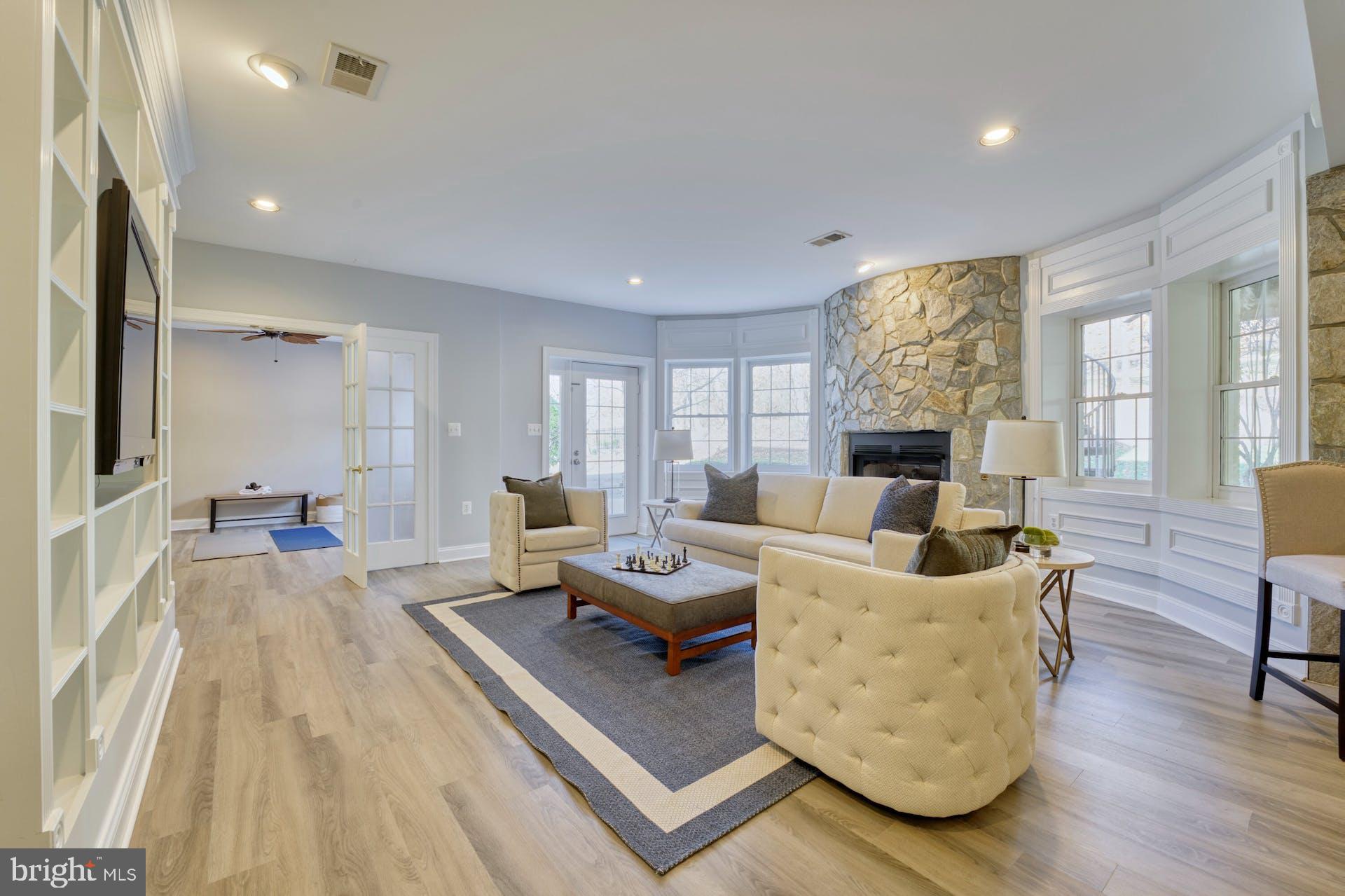 BEACON HILL - Residential