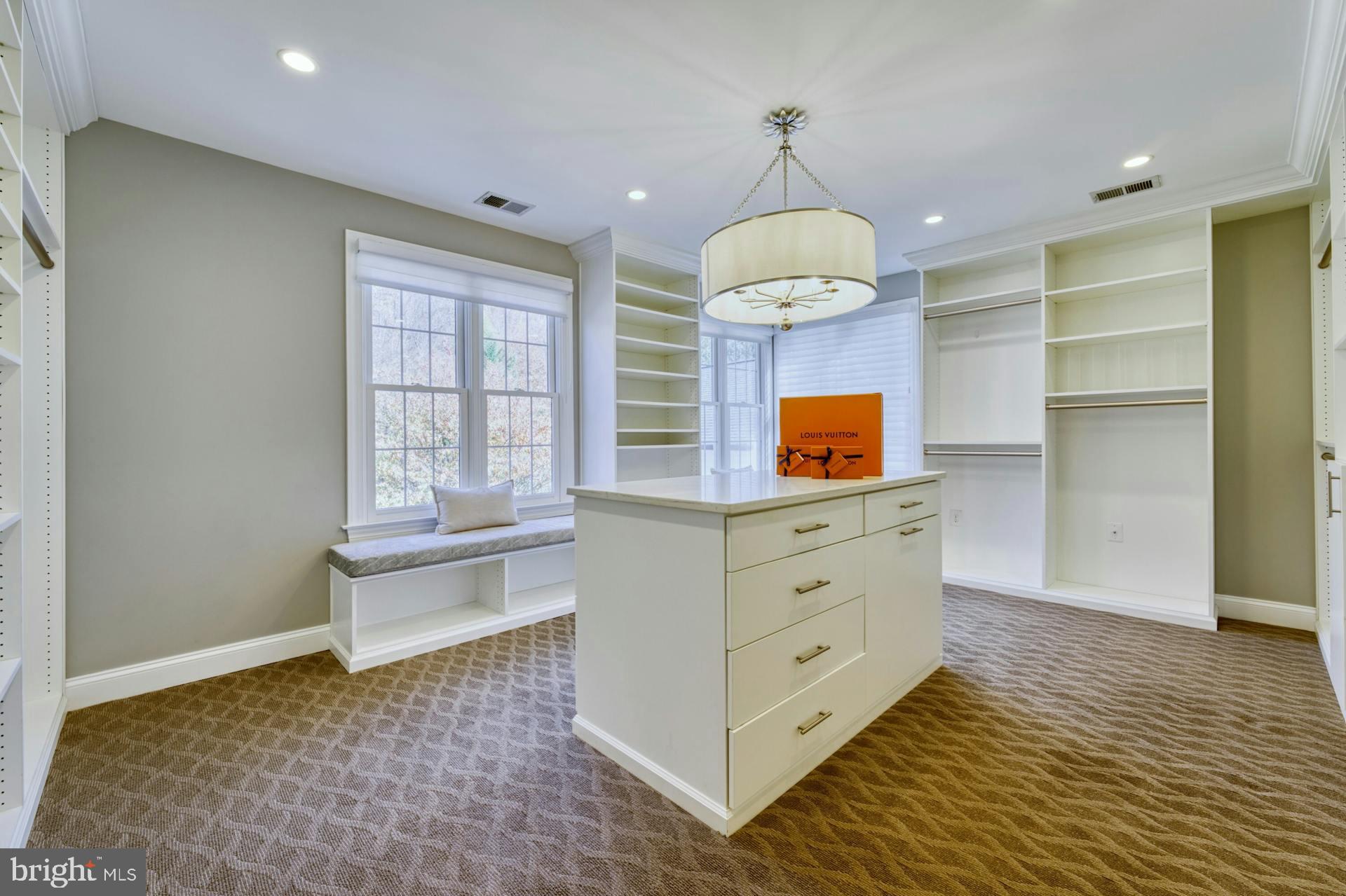 BEACON HILL - Residential