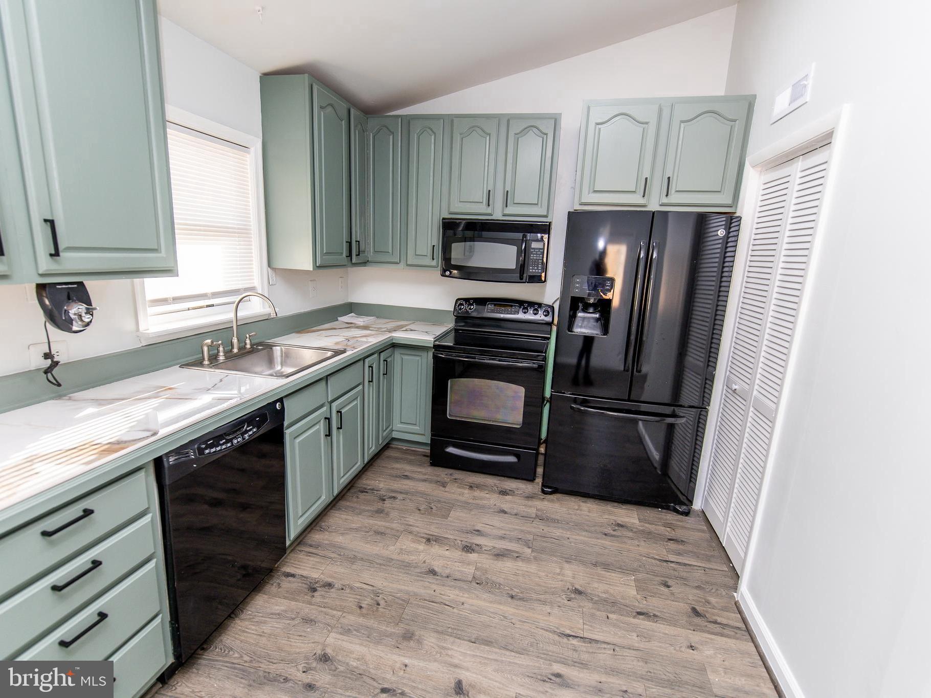 POINTER RIDGE - Residential Lease