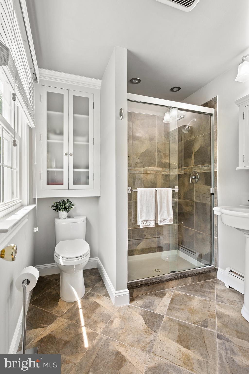 VALLEY MEDE - Residential