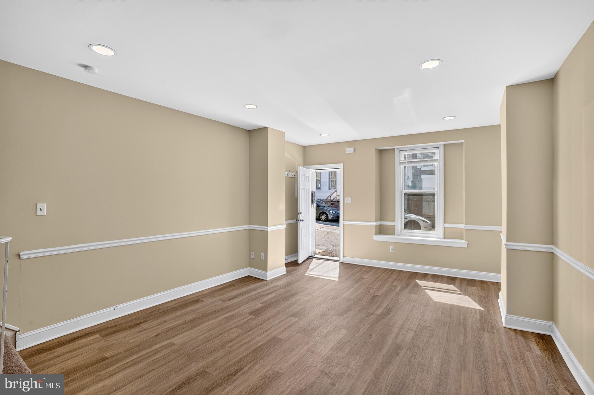 112 HERMIT STREET