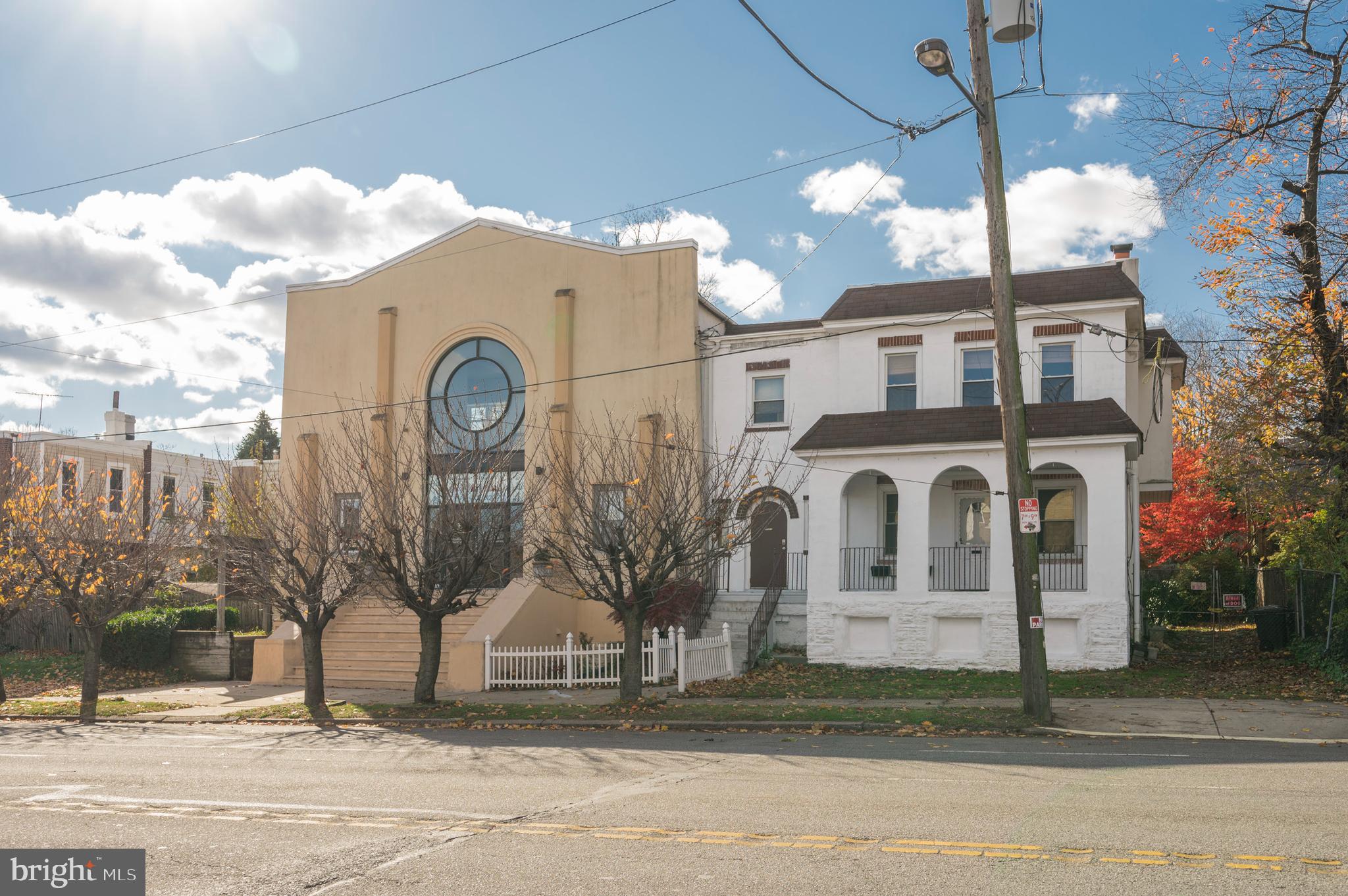 ROXBOROUGH - Residential Lease