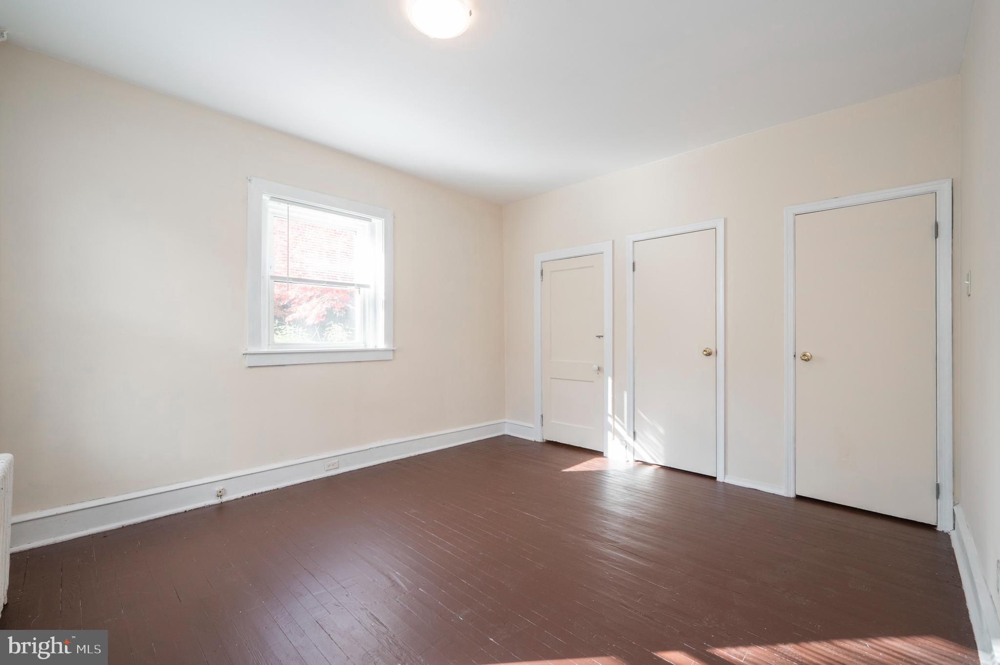 ROXBOROUGH - Residential Lease