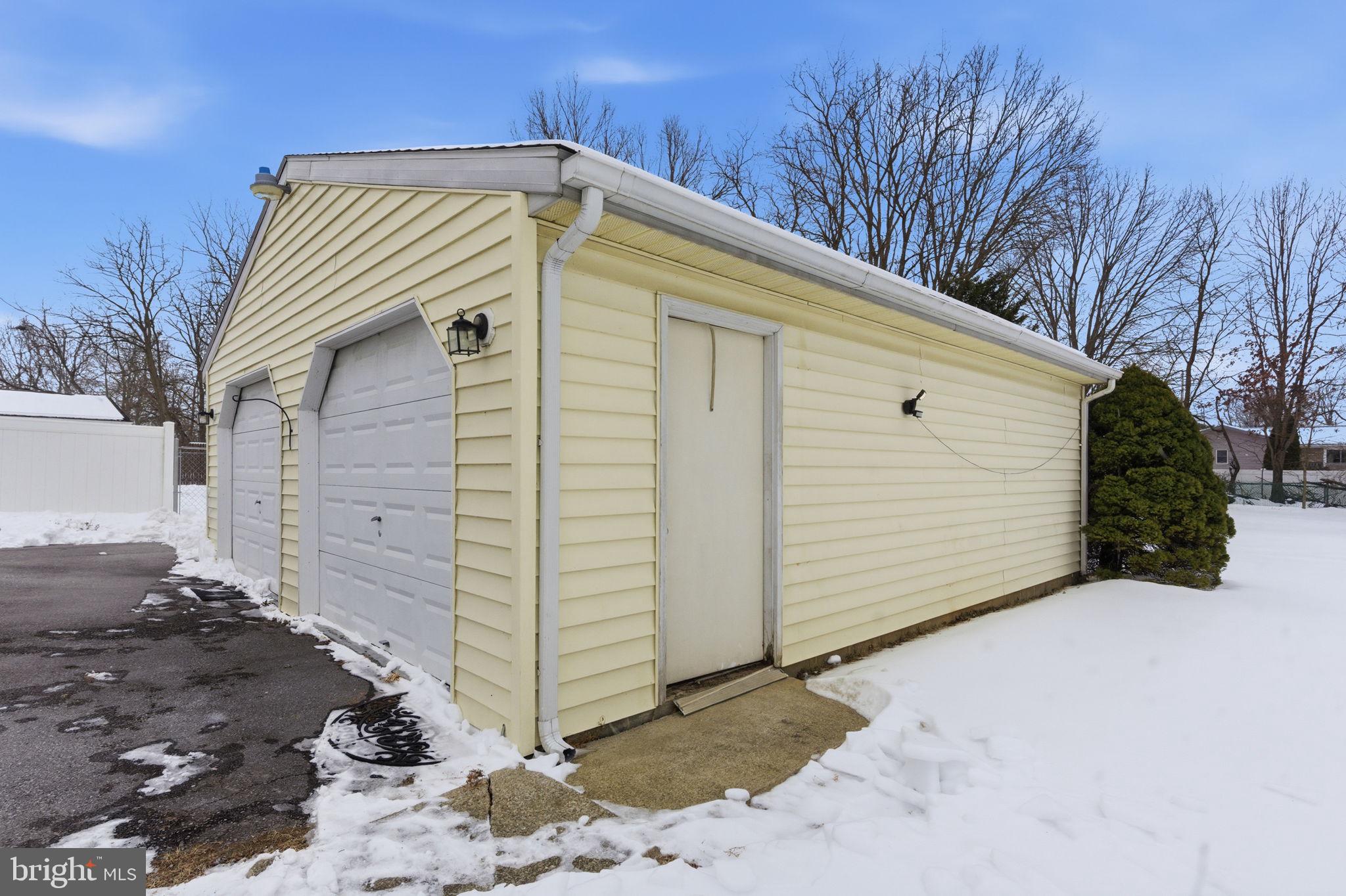 SPRINGFIELD VILLAGE - Residential