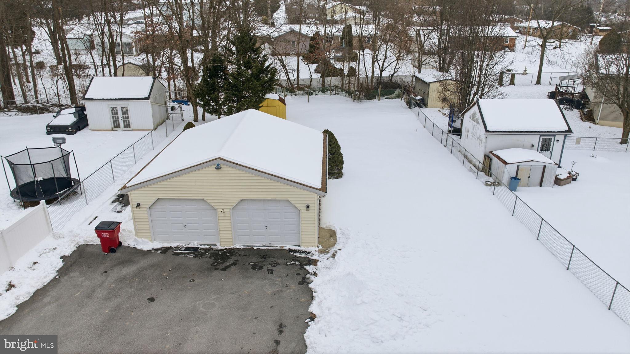 SPRINGFIELD VILLAGE - Residential